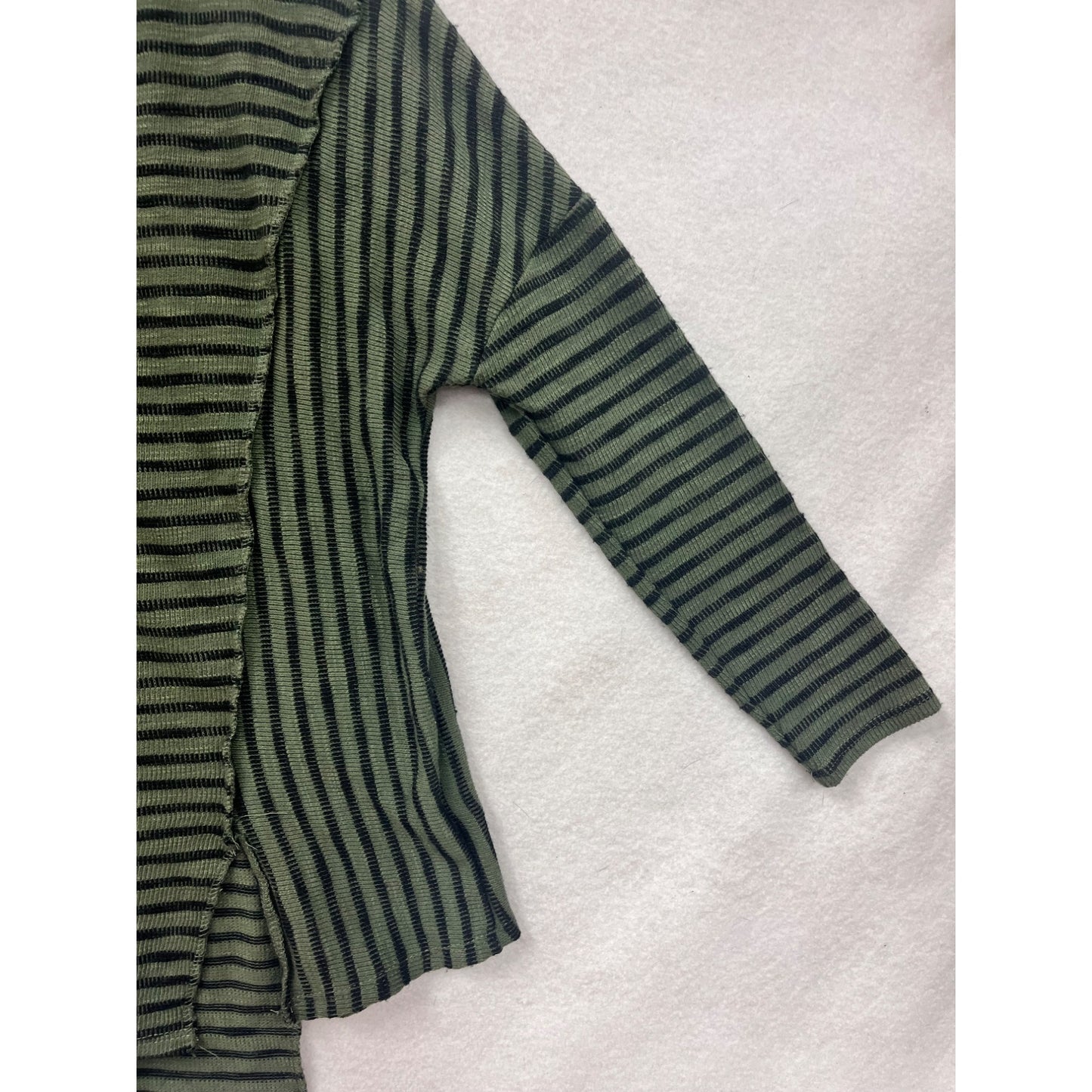 Womens Striped Green & Black V-Neck Long Sleeve Top By Marverie Size S #8791