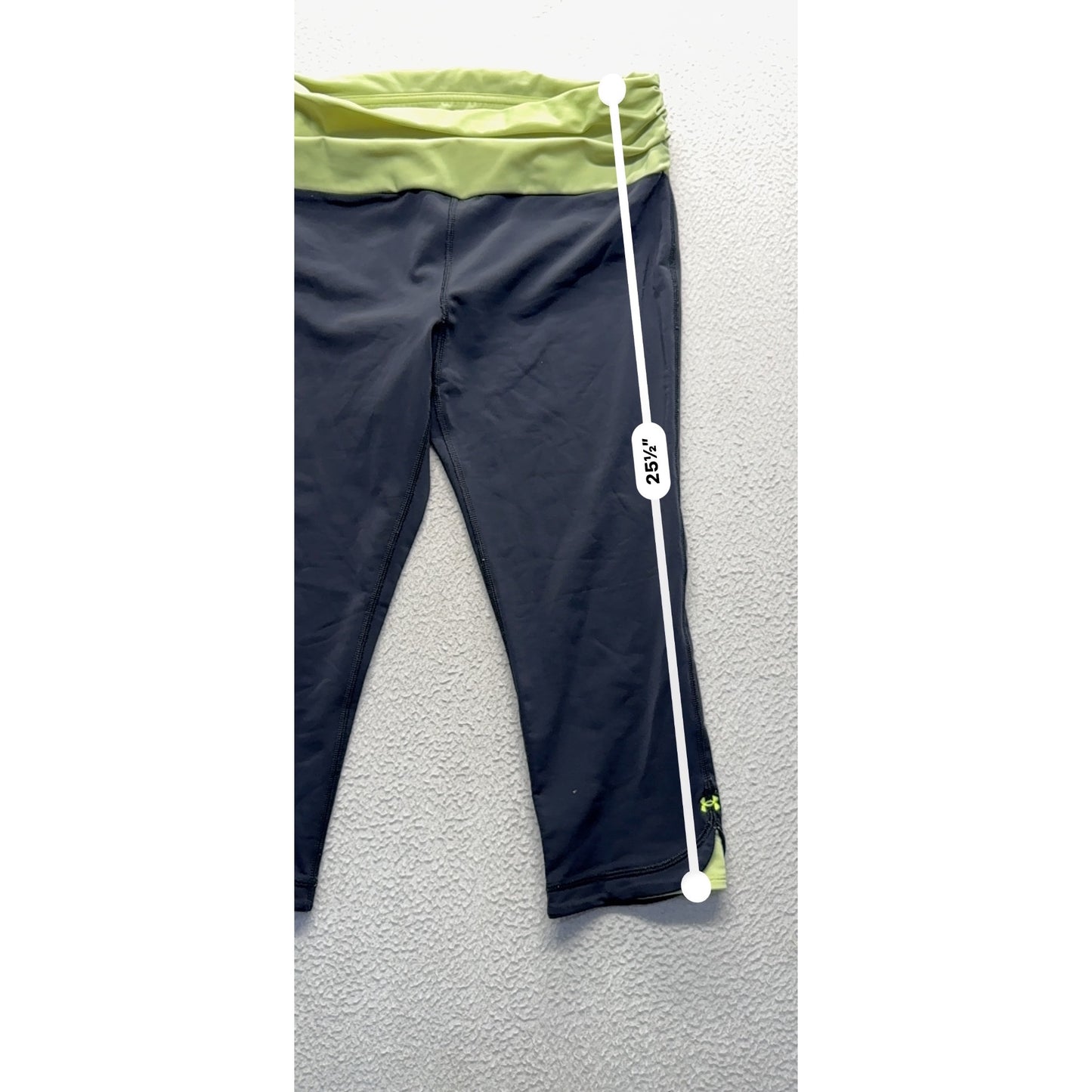 Under Armour Black & Green Capri Leggings Stretch Activewear Size M 251B