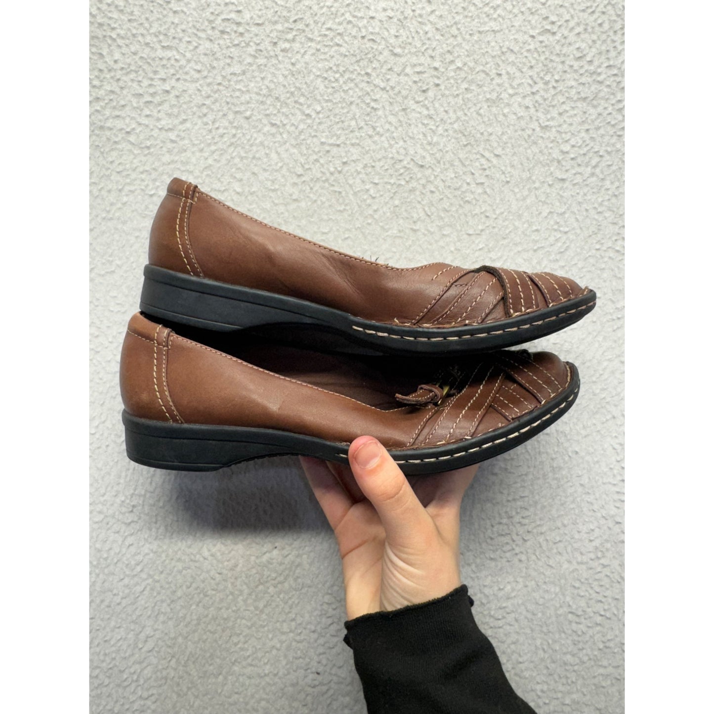 Clarks Brown Leather Slip-On Flats With Cross Strap Detail - Everyday Wear #9244