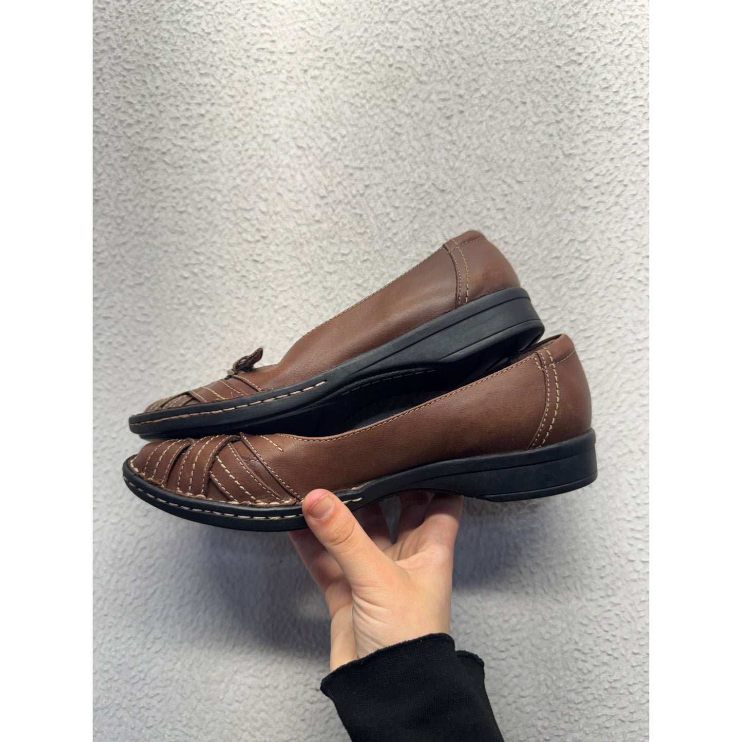 Clarks Brown Leather Slip-On Flats With Cross Strap Detail - Everyday Wear #9244