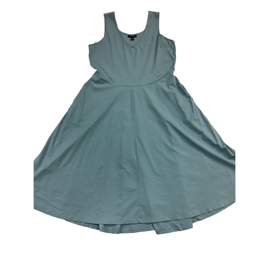 Women’s dress with pockets