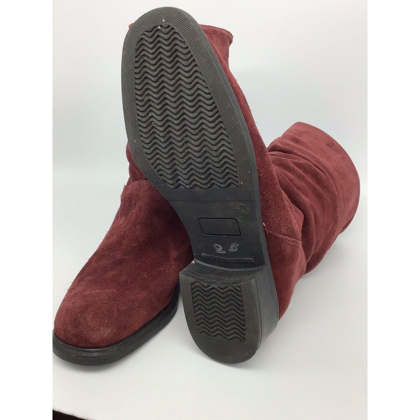 Women’s Suede Boots