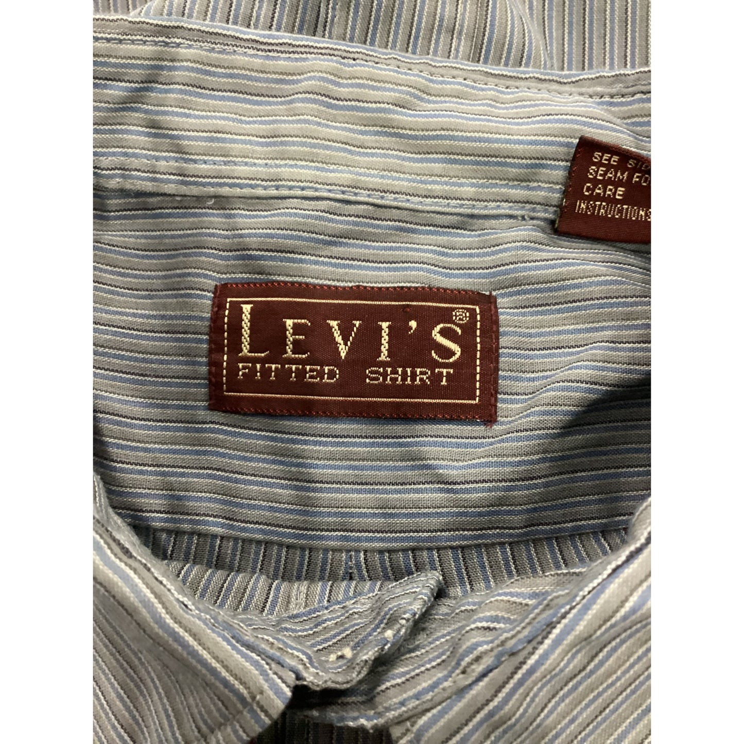 Levi’s Fitted Shirt