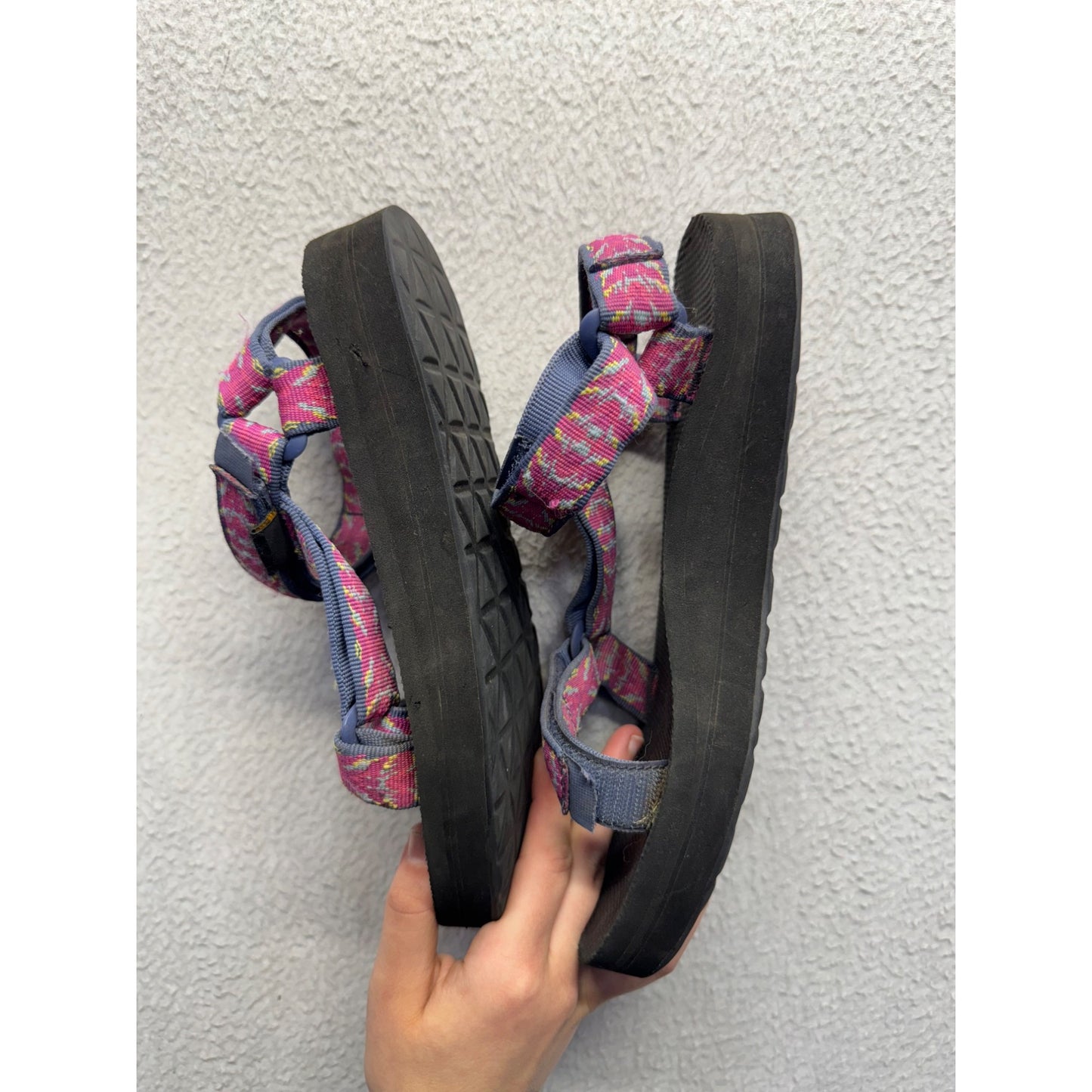 Teva Womens Pink & Gray Rugged Strap Sandals Size 7 9449