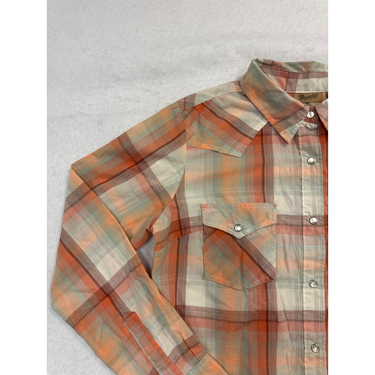 Womens Vintage Wrangler Pearlsnap shirt