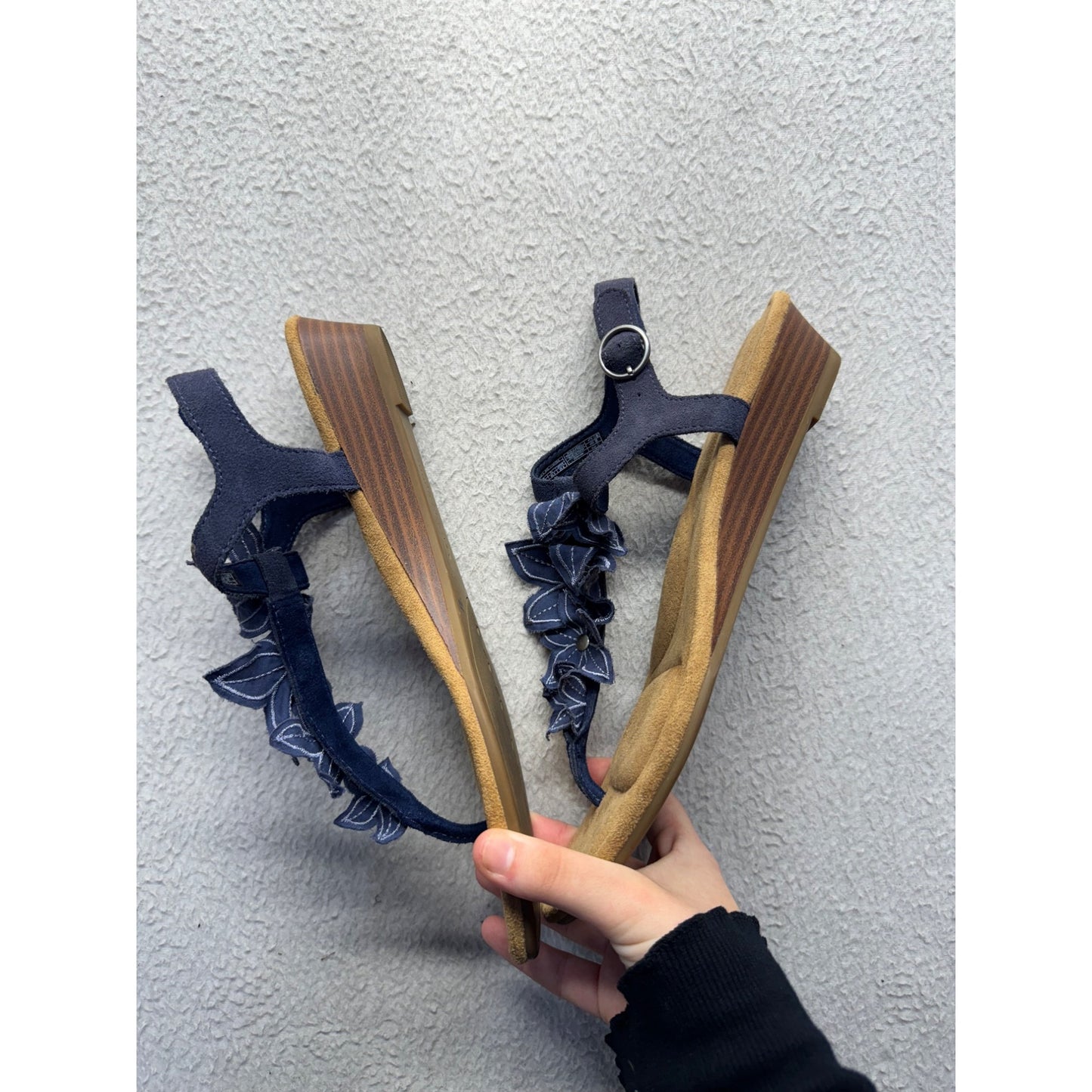 Koolaburra By UGG Navy Floral Strap Sandals #398B