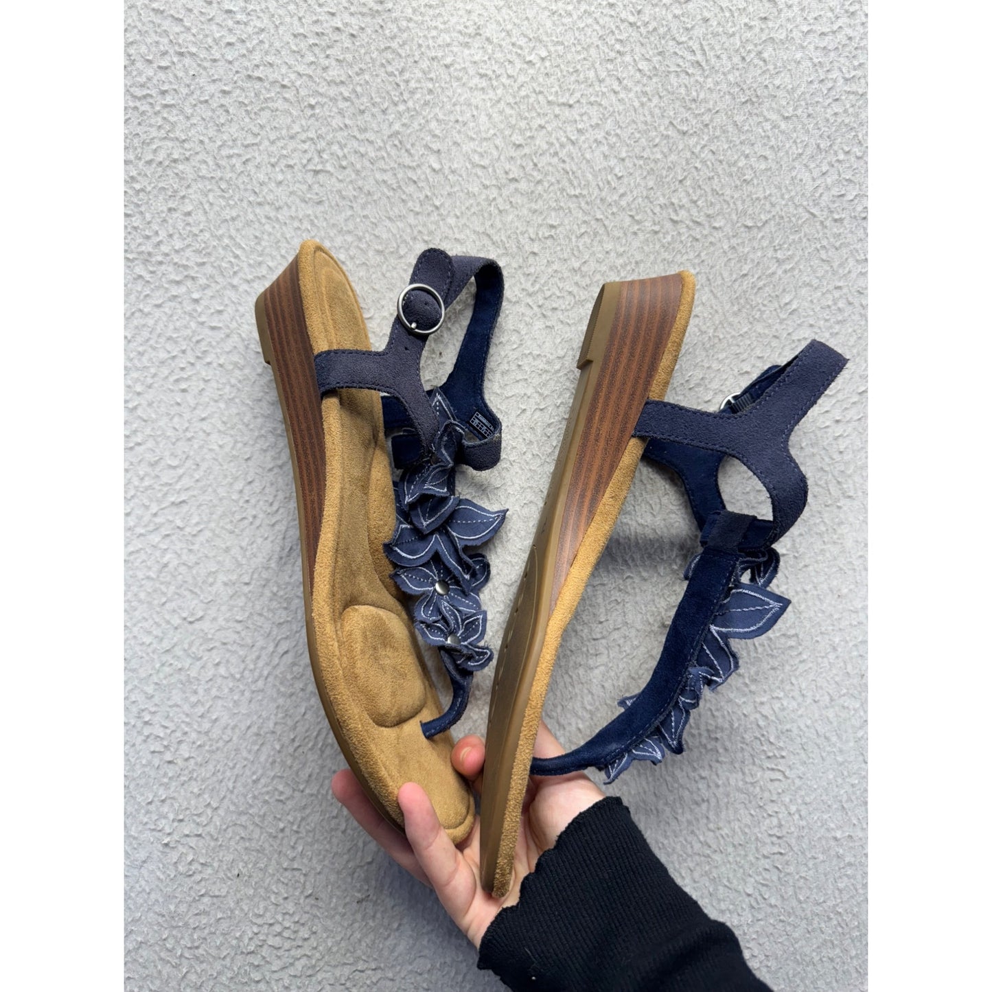 Koolaburra By UGG Navy Floral Strap Sandals #398B