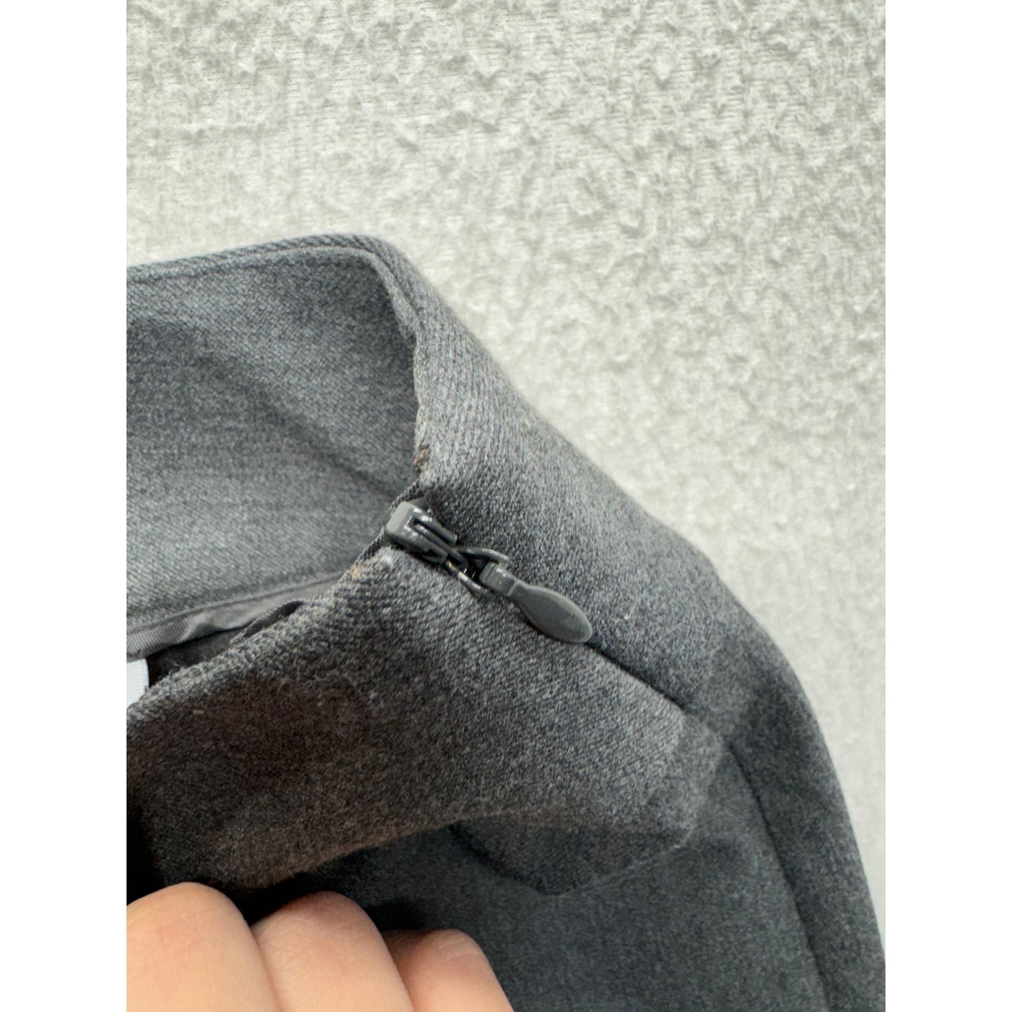 Talbots Stretch Gray Dress Pants Size 4 Polyester Blend Machine Washable #233B