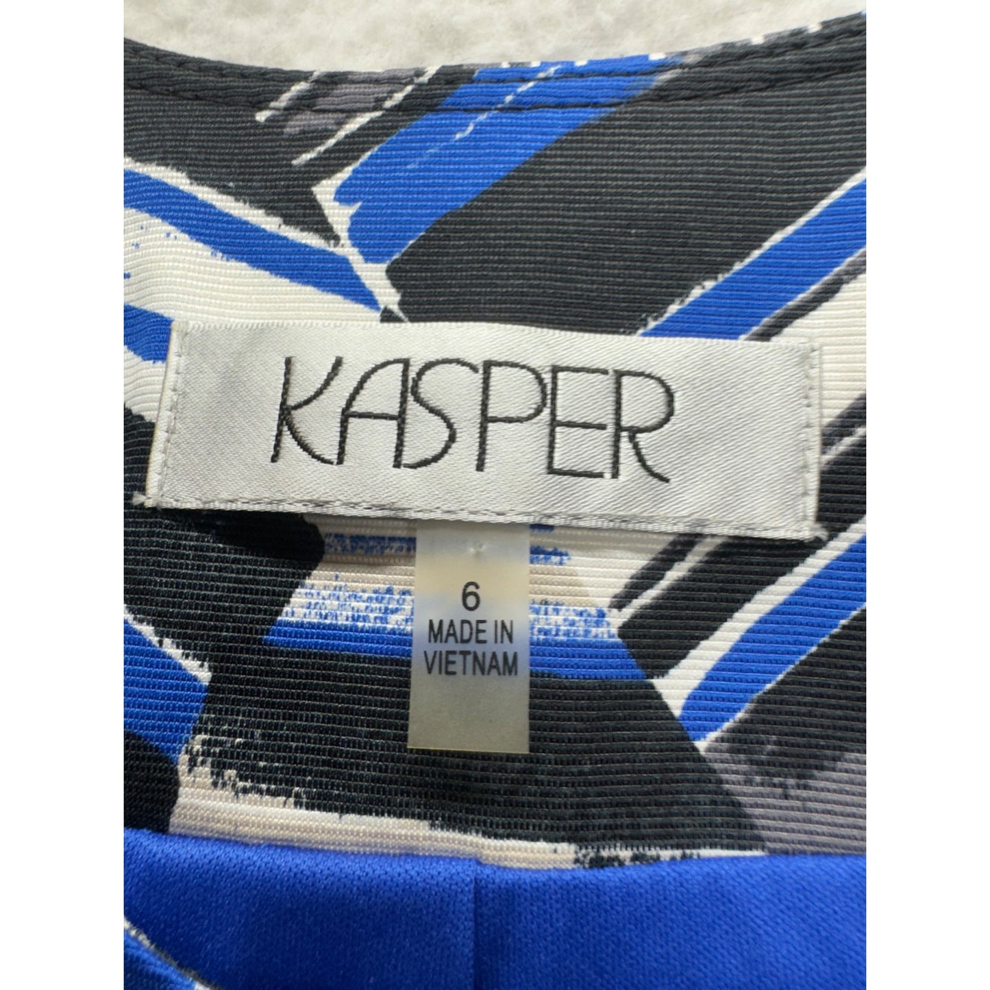 Kasper Geometric Print Open Front Jacket With Brass Button Size 6 #9419