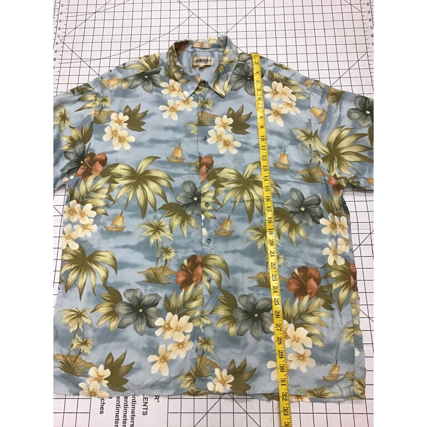 Men’s Vintage Hawaiian ButtonUp