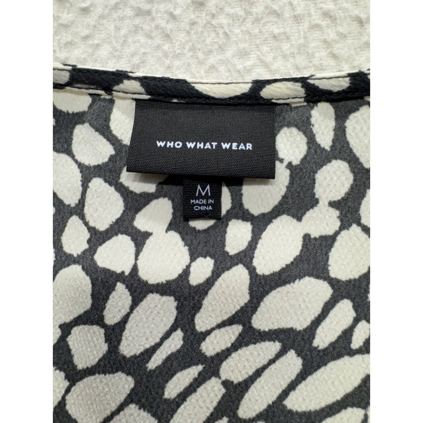 Who What Wear Black White Pebble Print Peplum Wrap Top M #57B