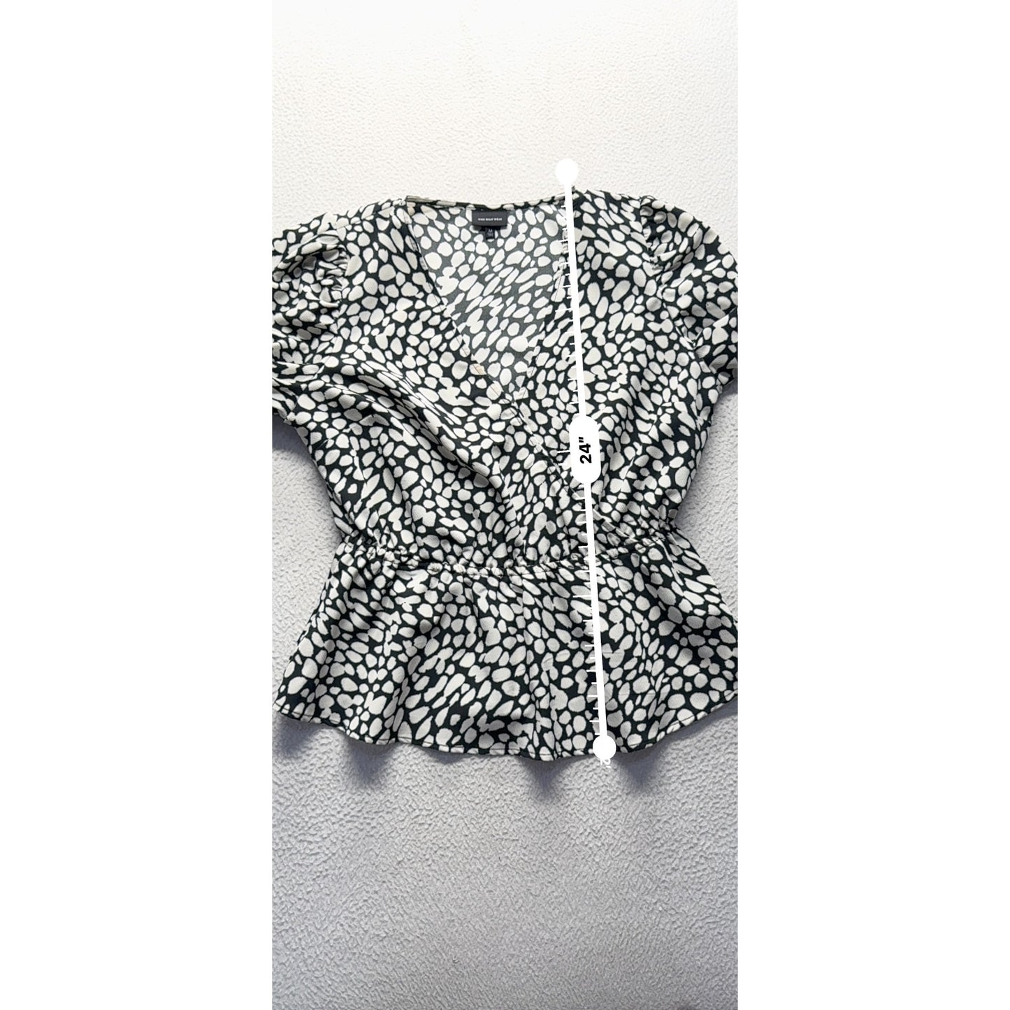 Who What Wear Black White Pebble Print Peplum Wrap Top M #57B