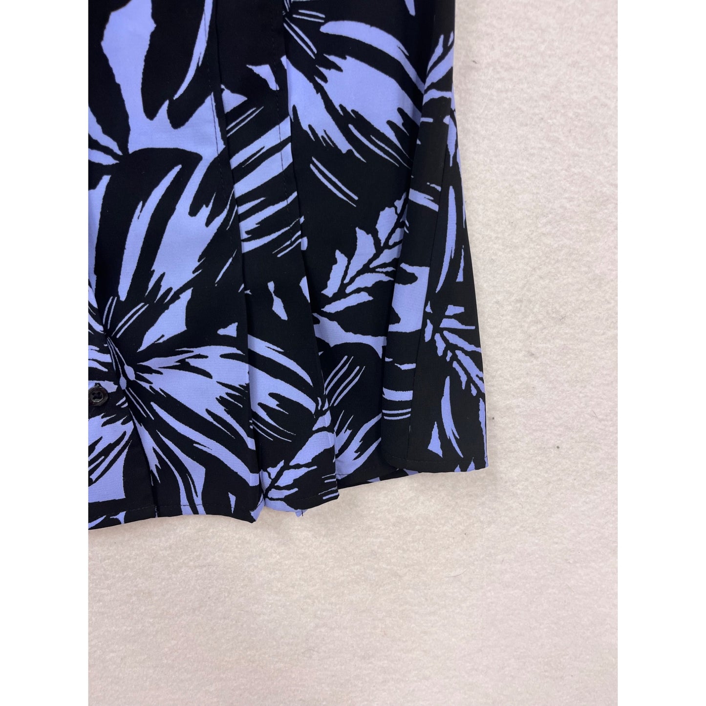 Dana Buchman Floral Print Blouse M Black & Purple Short Sleeve #191A