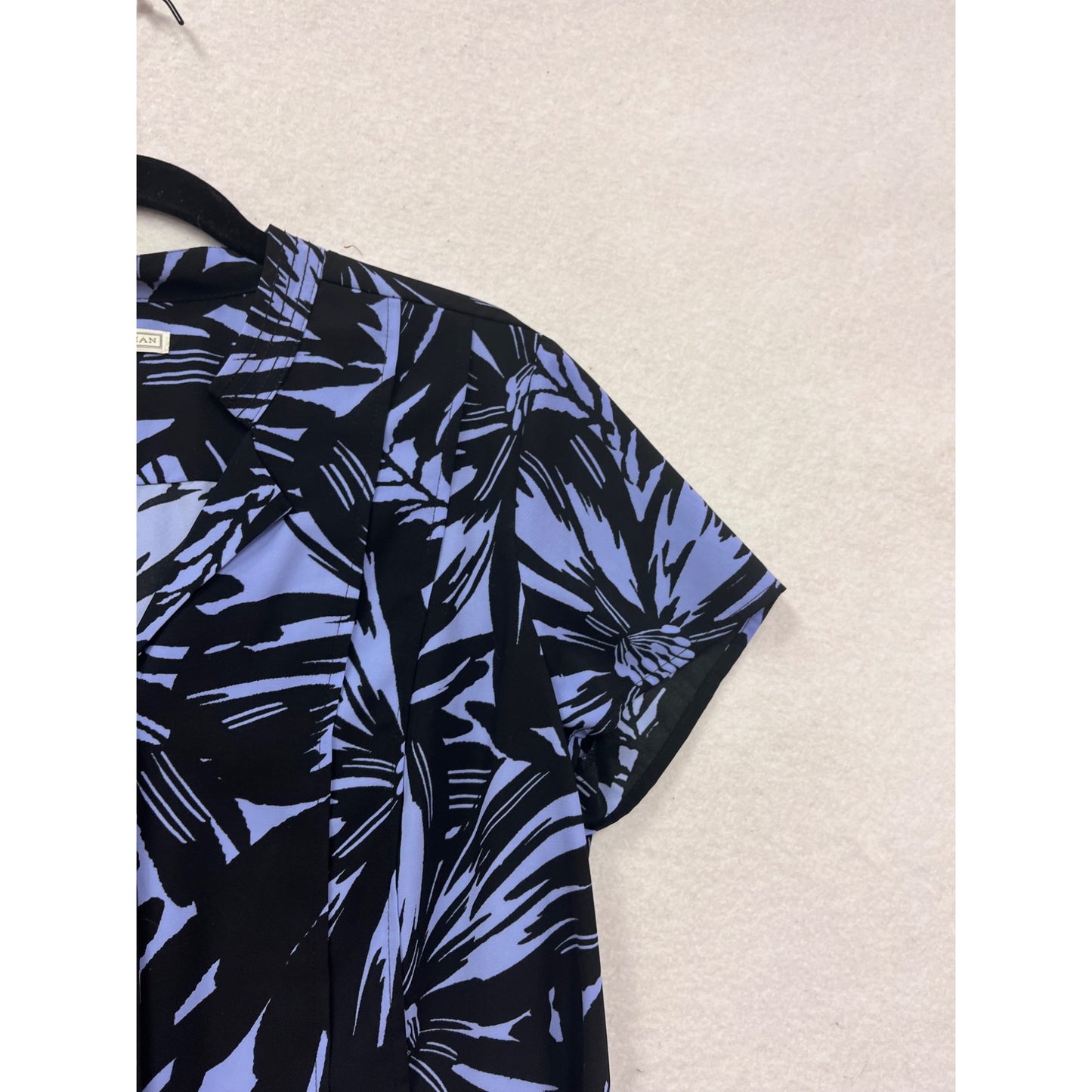 Dana Buchman Floral Print Blouse M Black & Purple Short Sleeve #191A