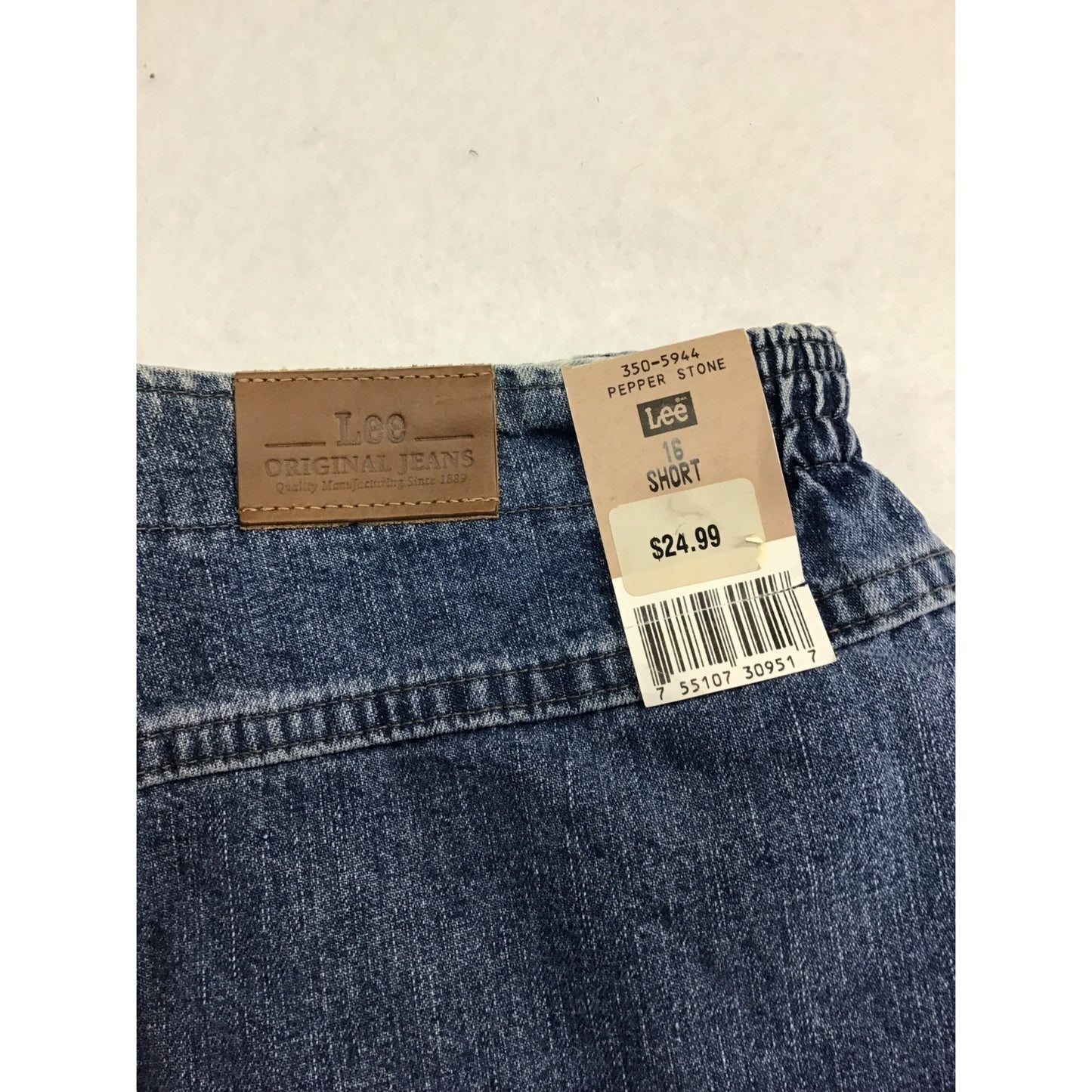 Women’s BRAND NEW VINTAGE Lee Jeans