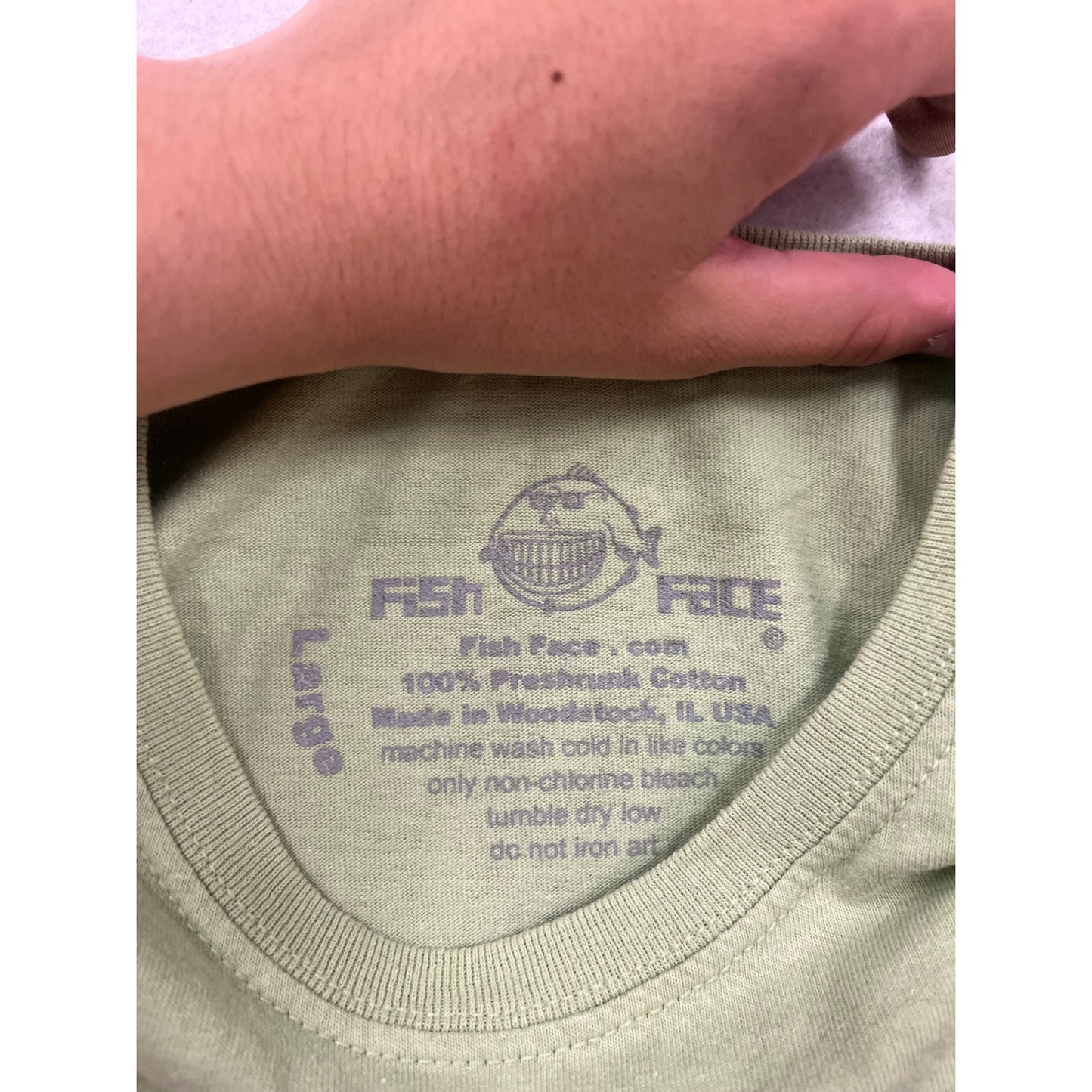 Green Fish Face Graphic T-Shirt 100% Cotton Size L #116A