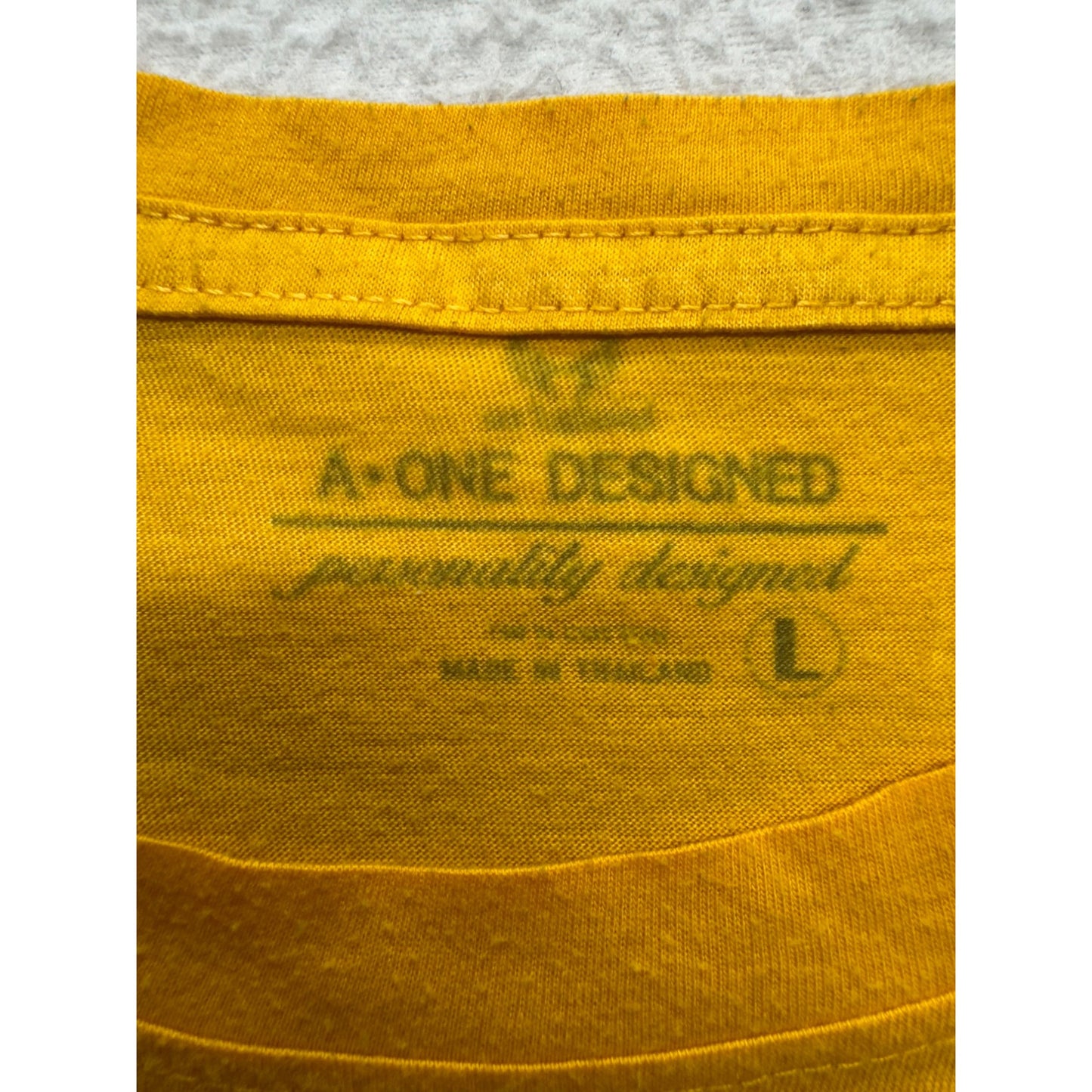 London Classic Graphic T Shirt Vintage Cathedral Design 1989 Streetwear #9599