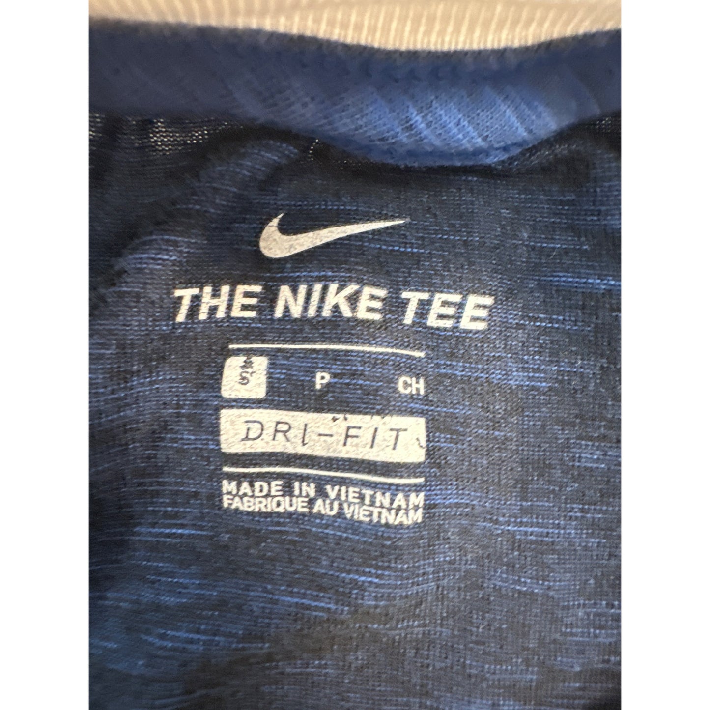 Women’s Cropped Nike Tee