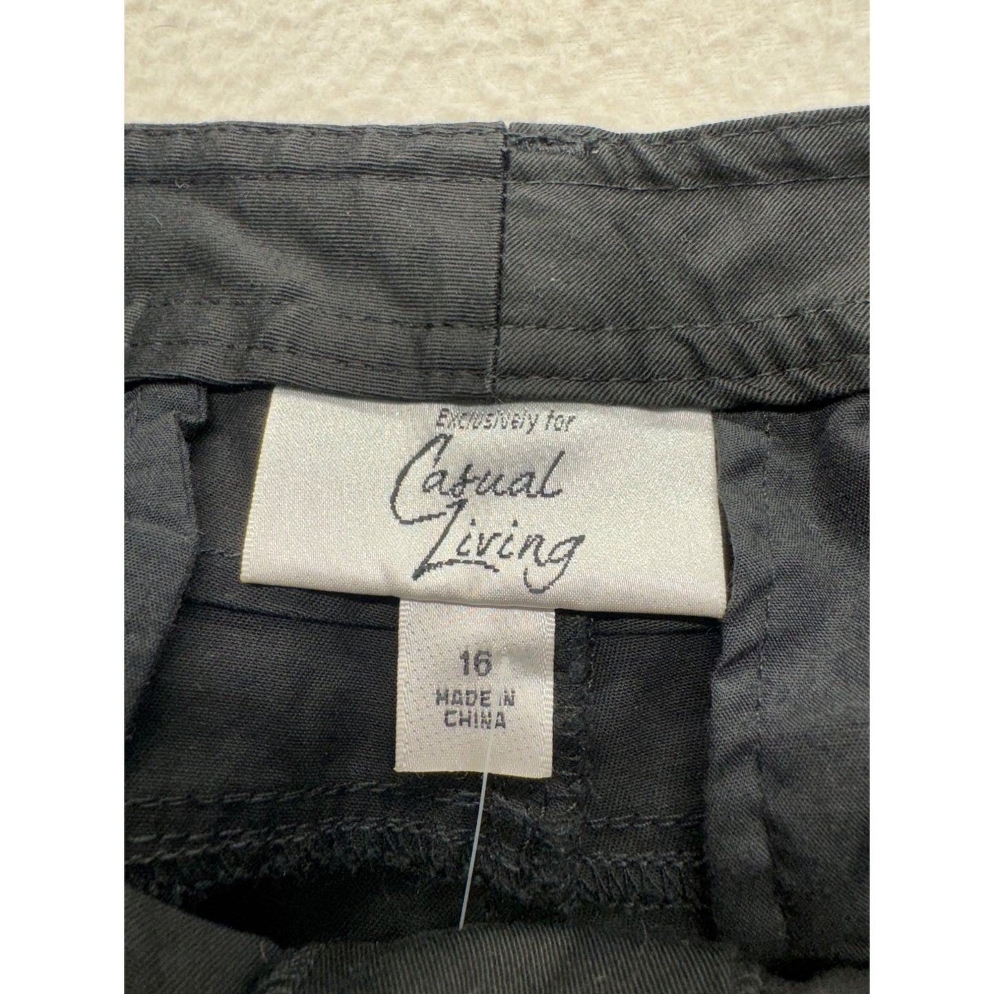 Casual Living Black Cargo Capri Pants Size 16 #330B