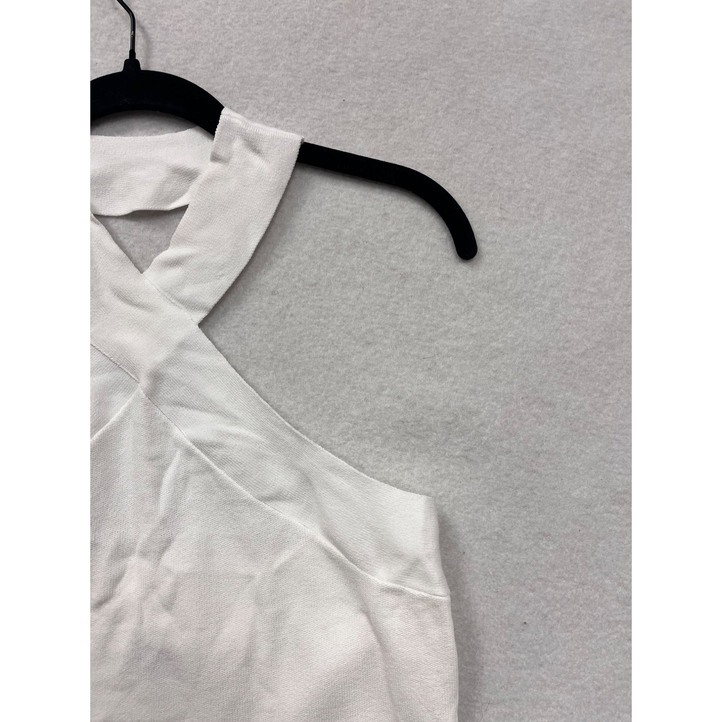 Womens White Cross-Back Halter Knit Top By 525 - Size M #6782