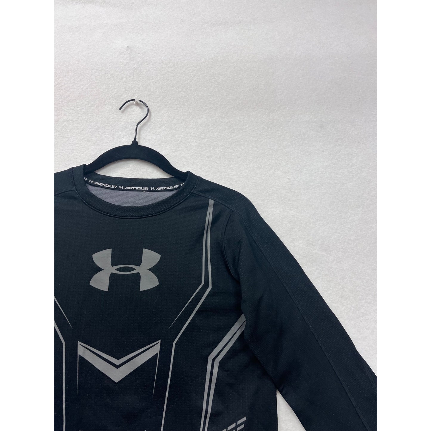 Under Armour Youth XL Black Long Sleeve Compression Shirt #8535