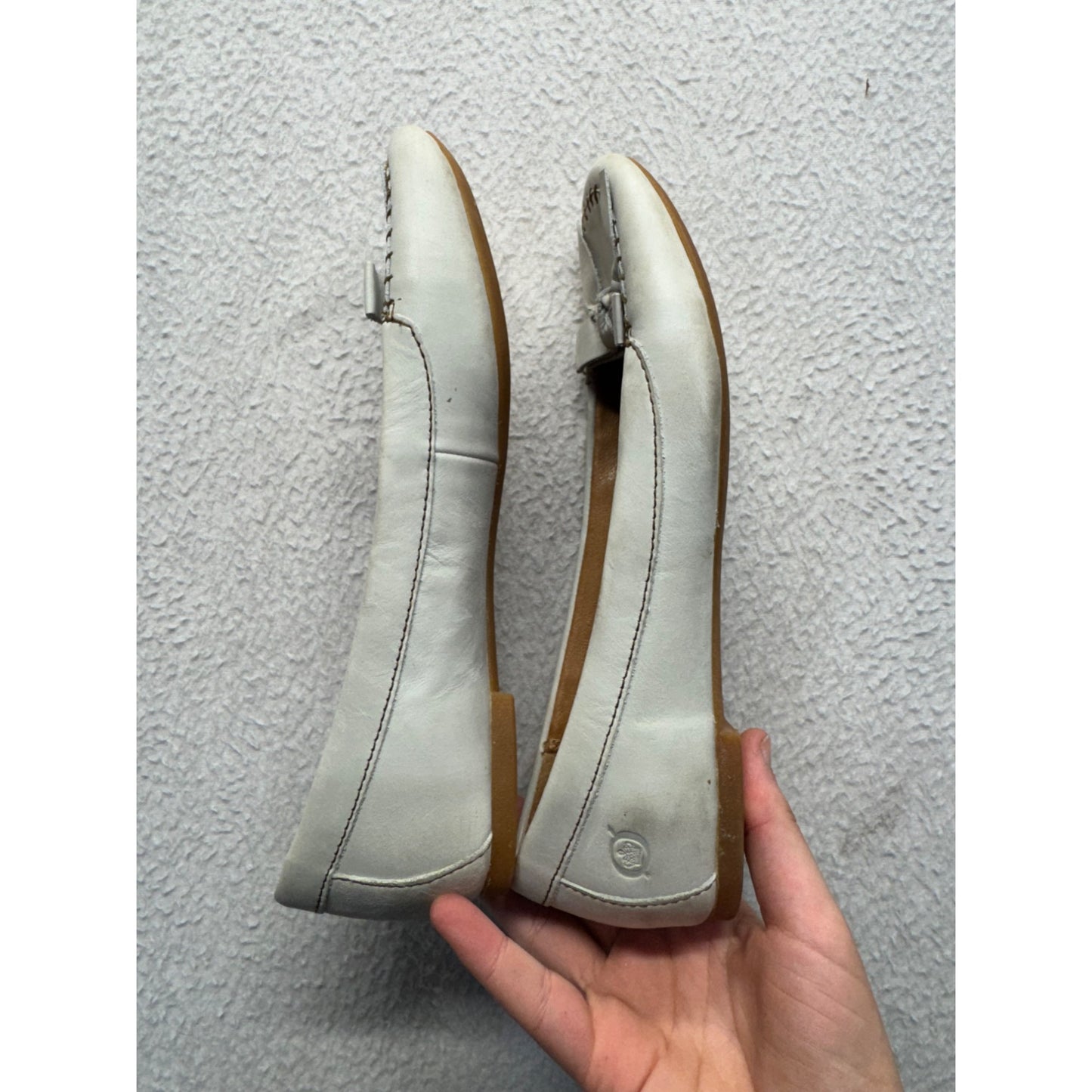 Born White Leather Loafers With Bow Detail & Floral Insoles Size 8 #9409