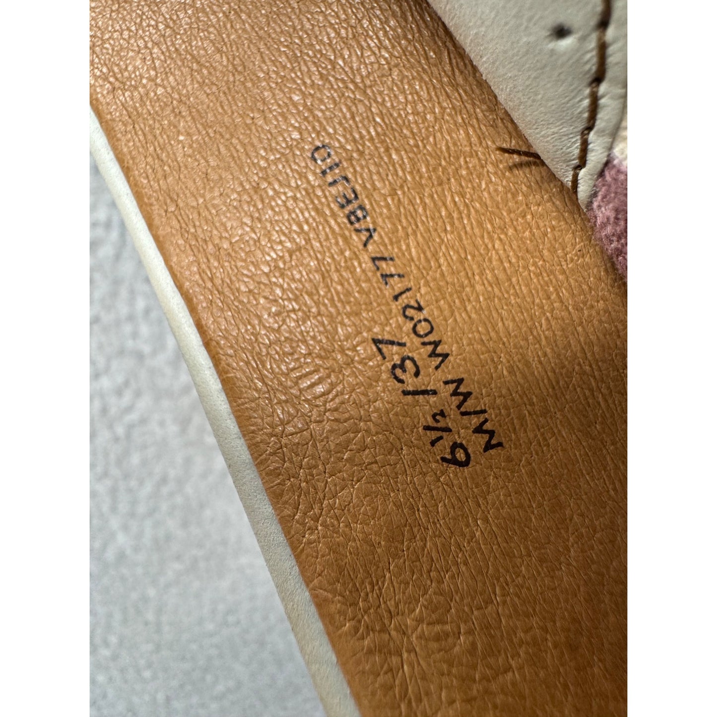 Born White Leather Loafers With Bow Detail & Floral Insoles Size 8 #9409