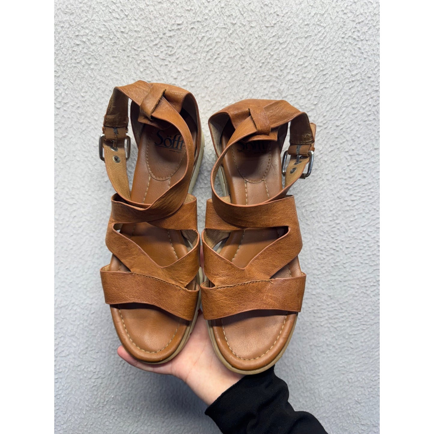 Sofft Leather Strappy Sandals With Buckle Closure & Cushioned Soles #9248