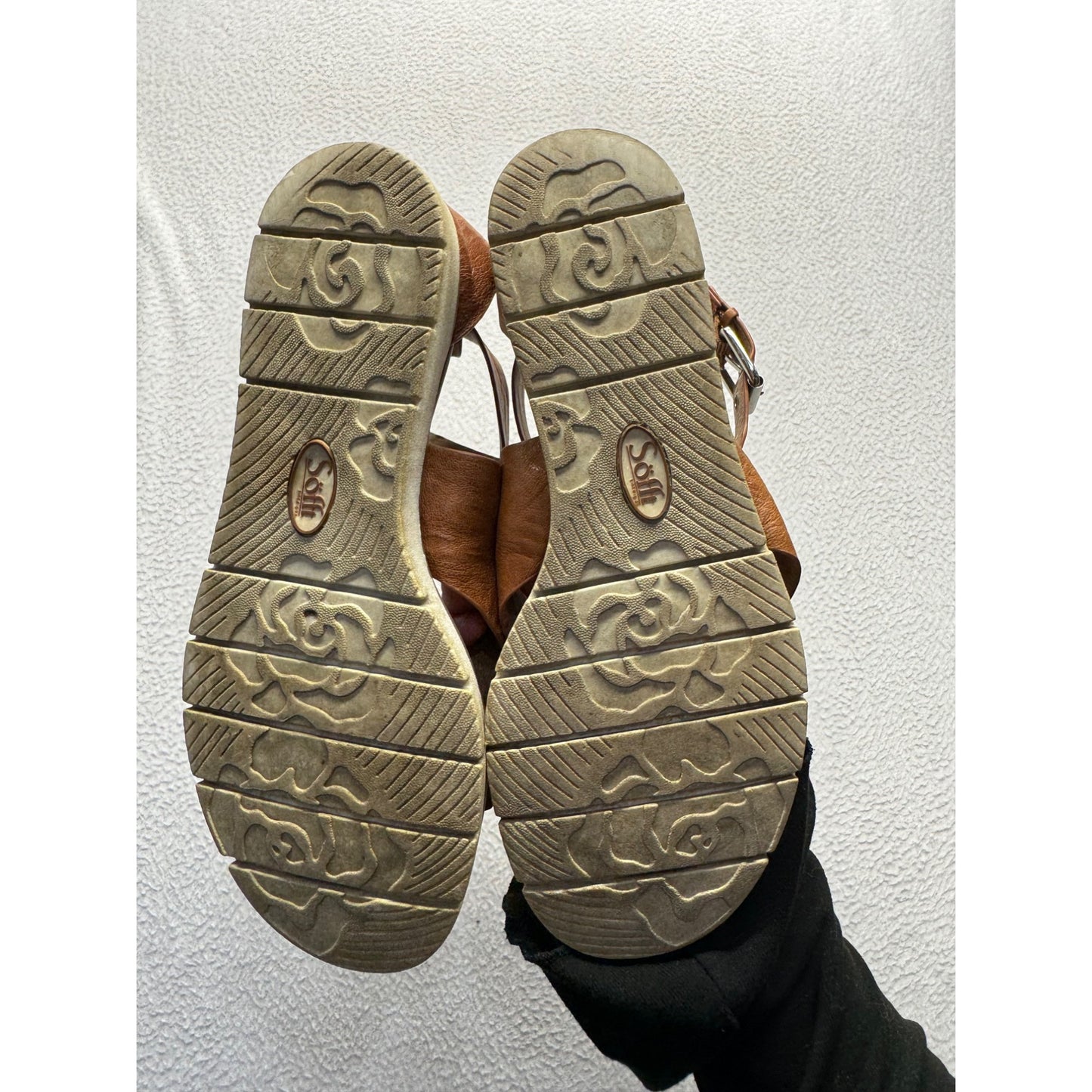 Sofft Leather Strappy Sandals With Buckle Closure & Cushioned Soles #9248