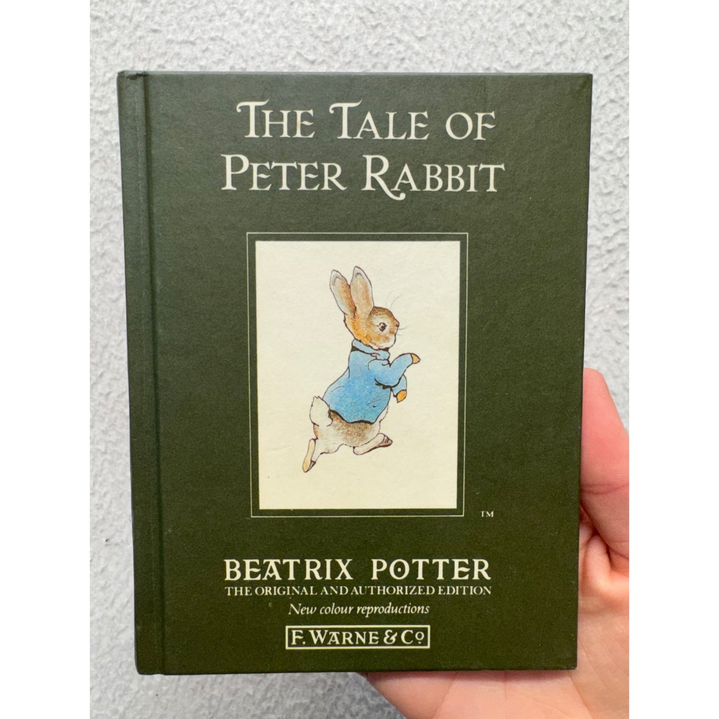 Classic Peter Rabbit Collectible Plush Stuffed Animal Vintage 2001 Edition #9650