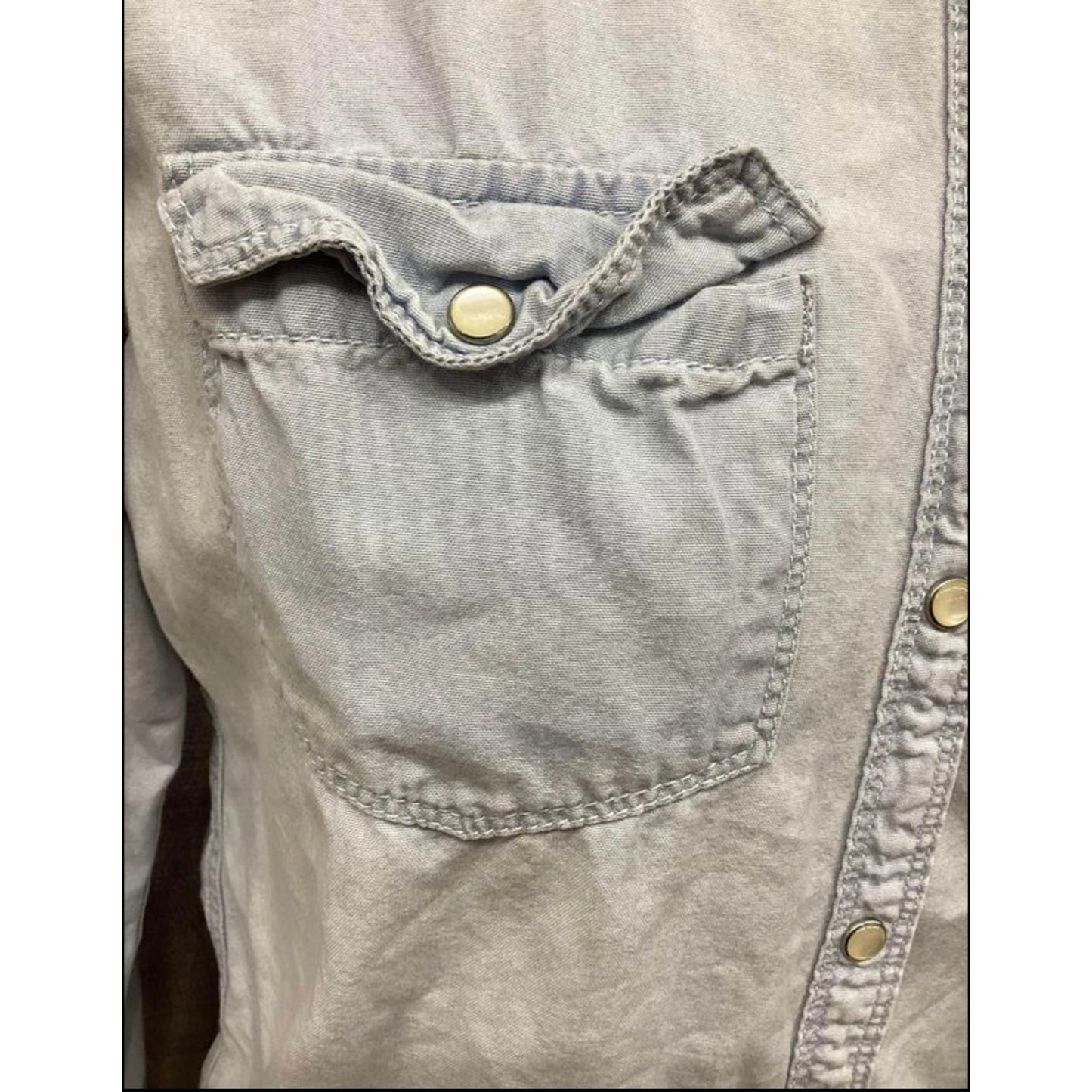 Women’s Hollister Light Wash Button Up