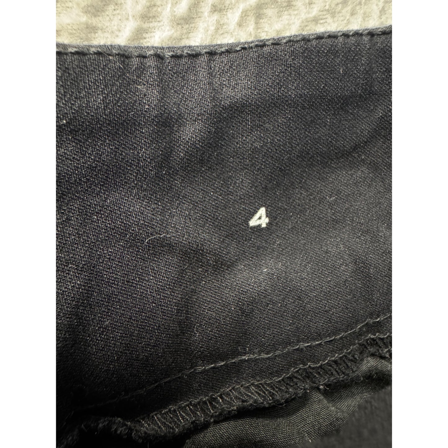 St. Johns Bay Black Capri Pants Size 4 204B