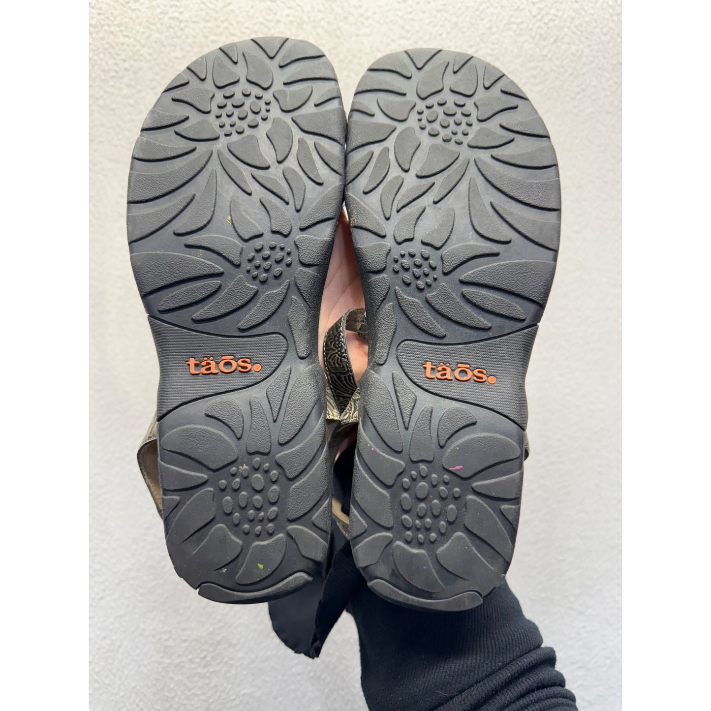 Taos Womens Strappy Sandals With Adjustable Straps Size 8 9448