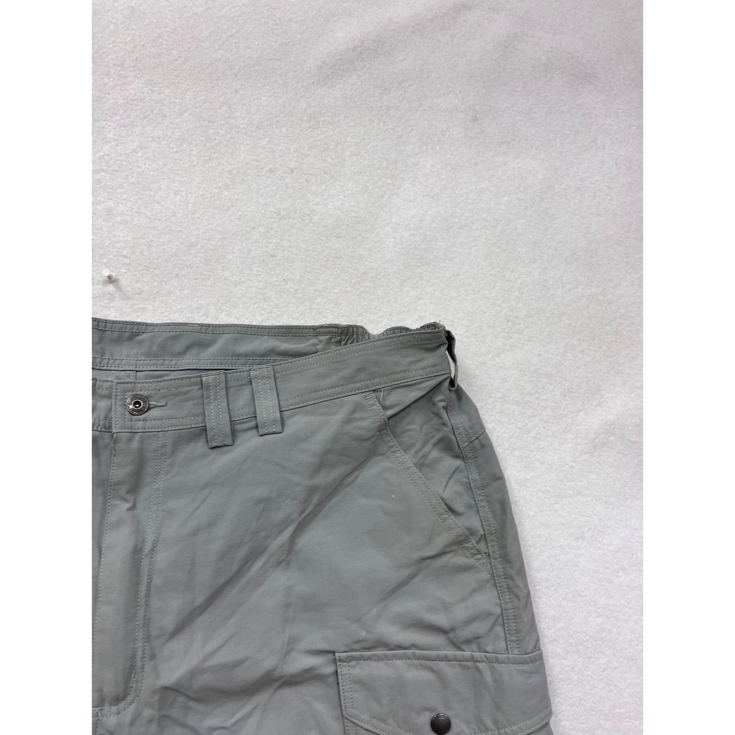 Duluth Trading Gray Cargo Shorts Relaxed Fit Nylon Size 44 #8778