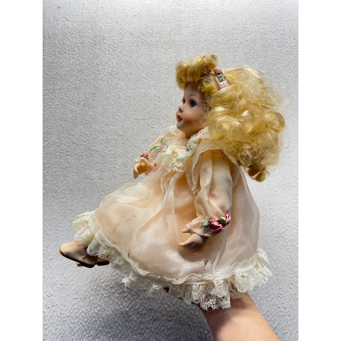 Vintage Porcelain Blonde Curly Hair Doll Lace Dress & Rose Accents 10" 418B