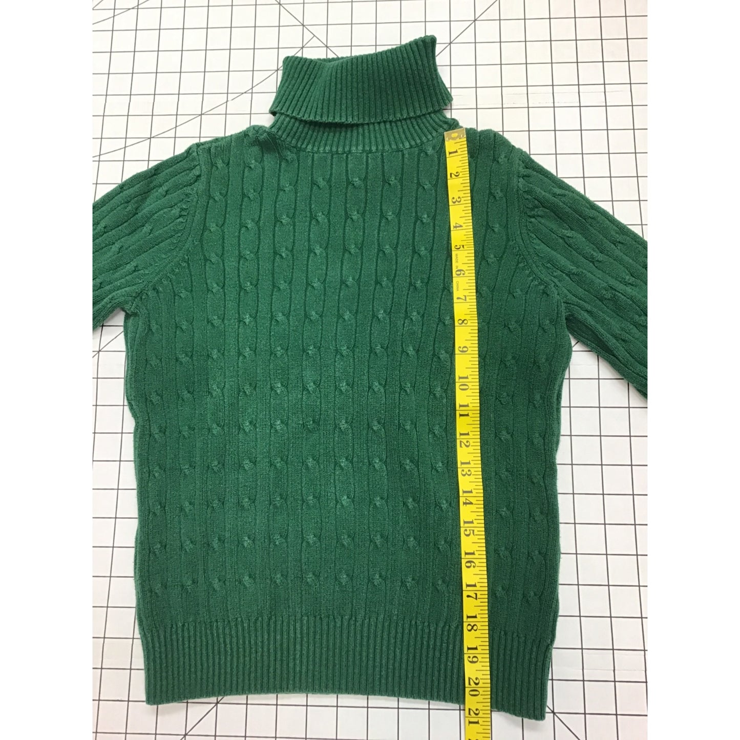 Women’s Classic Cable Knit Sweater