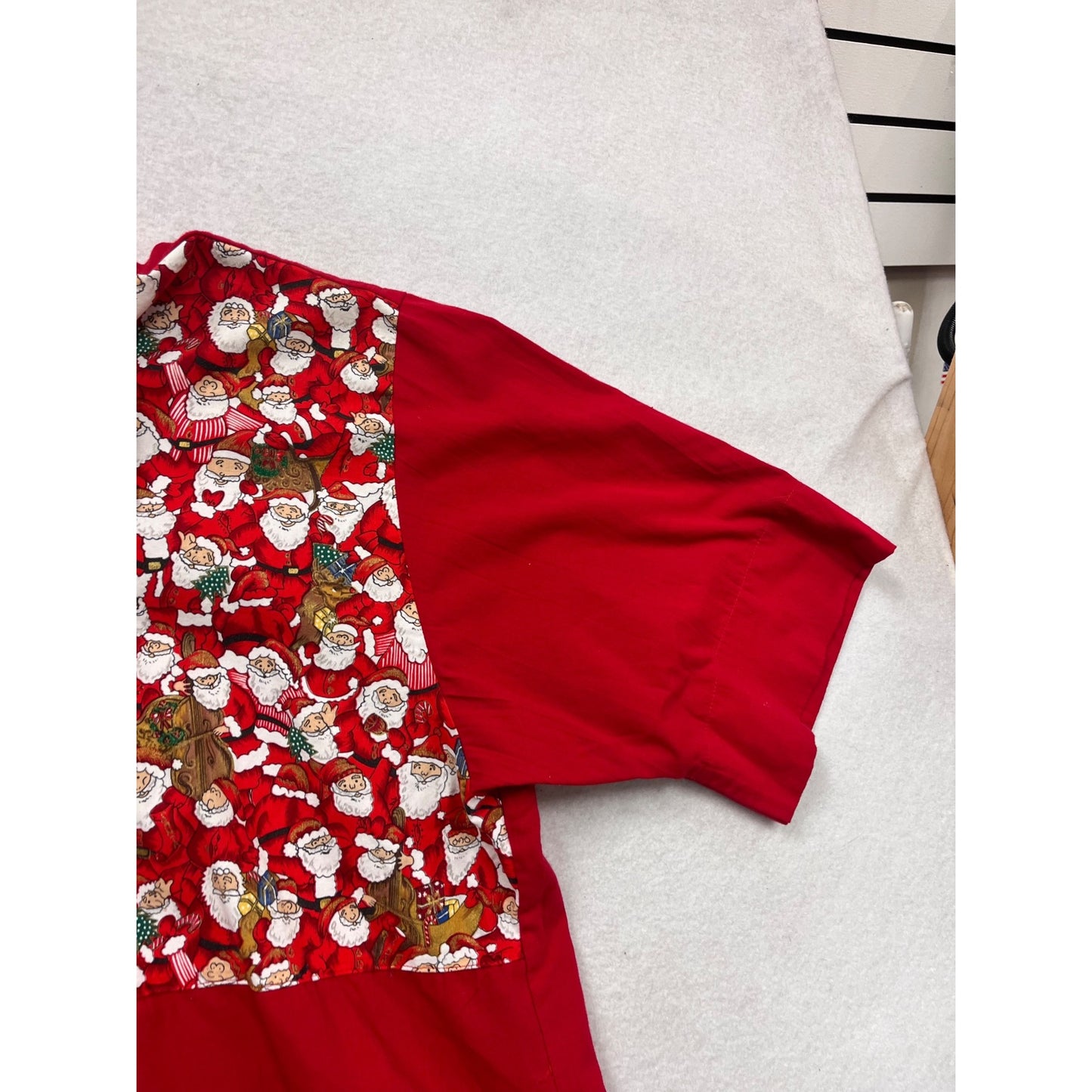 Vintage Tapestry Red Santa Print Button-Up Shirt Short Sleeve XL #105C
