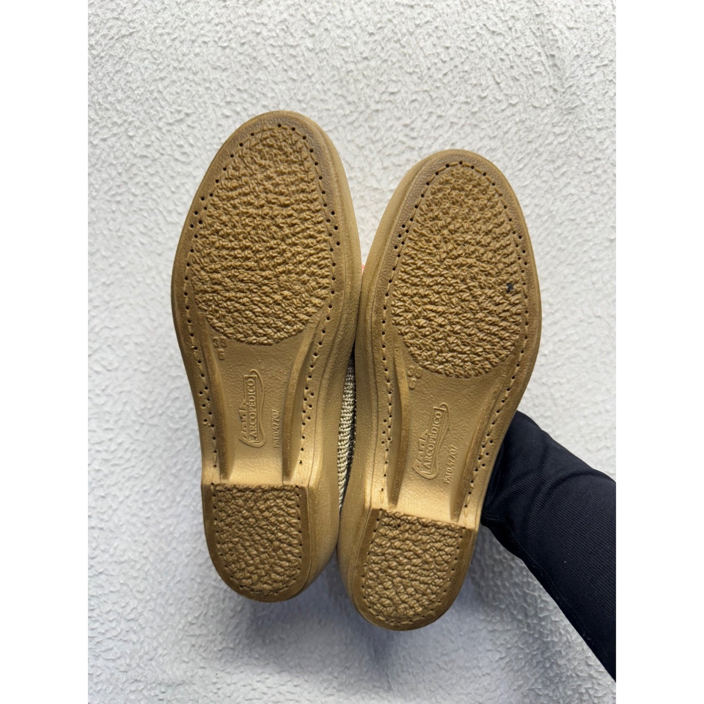 Arcopedico Beige Knit Slip-On Shoes With Rubber Sole Size 38 #9398