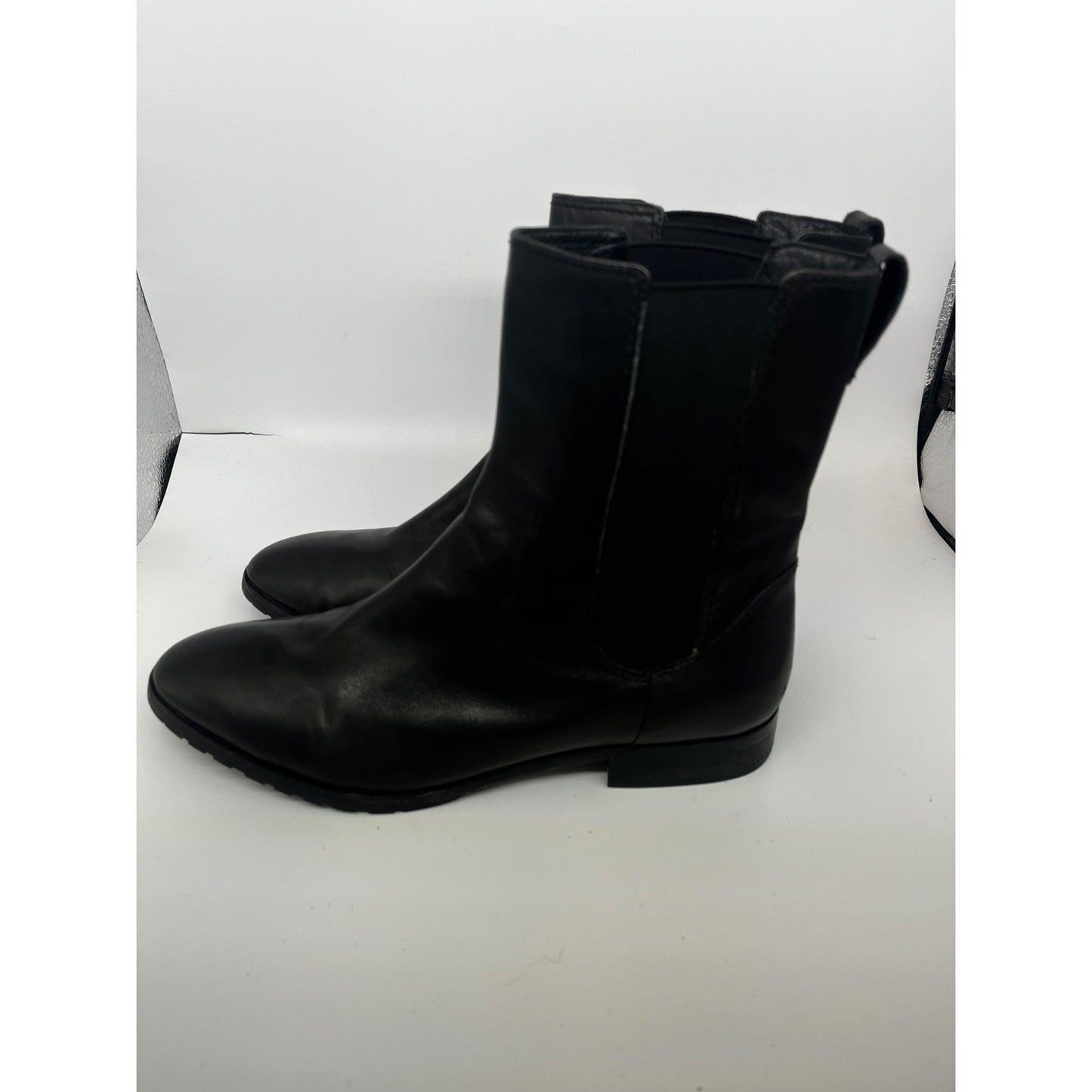 Women’s Ankle high black boots