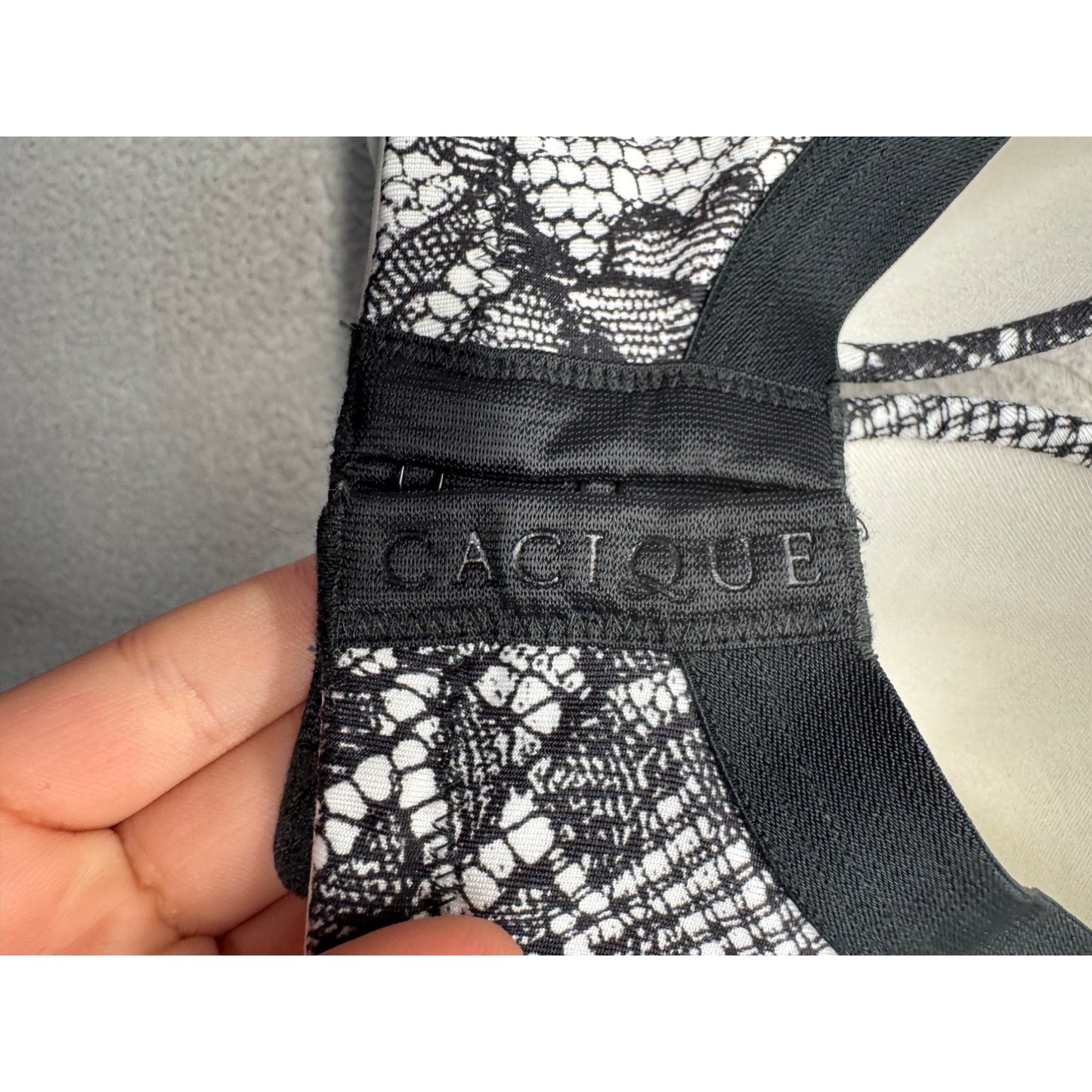 Cacique 40D Black & White Lace Boost Plunge Bra With Bow Accent #9600