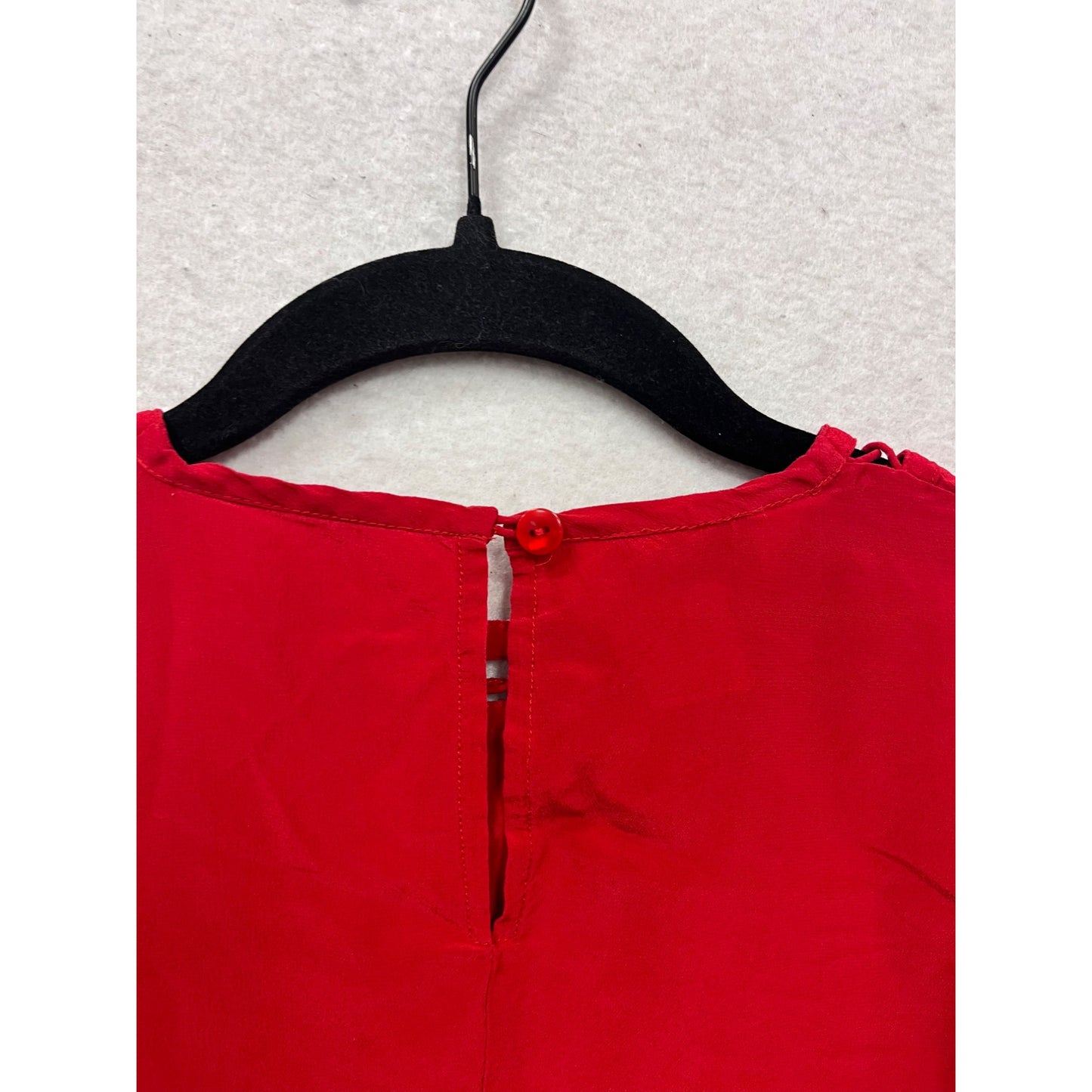 Casual Corner Red Short Sleeve Blouse With Crochet Neckline Size M #490A