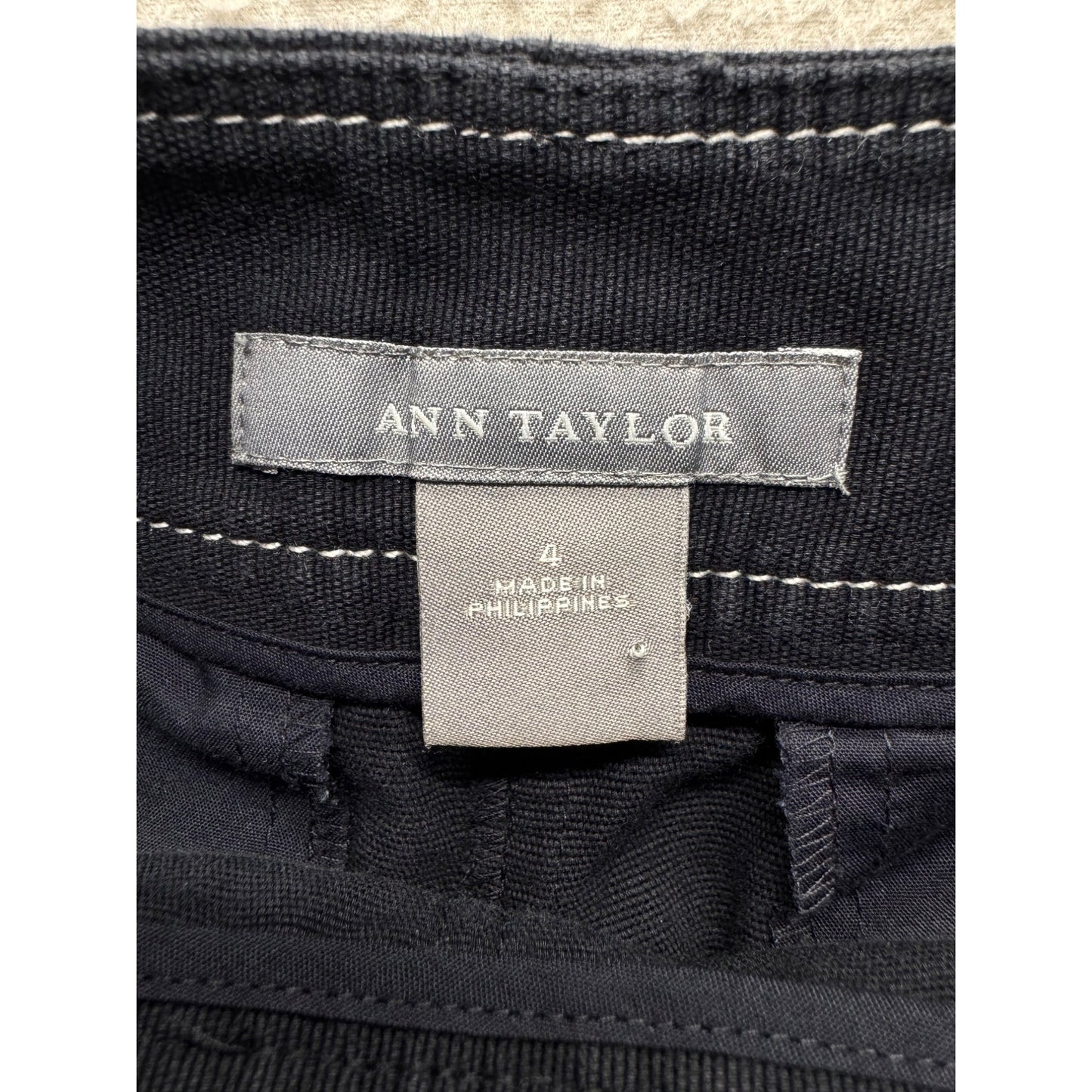 Ann Taylor Navy Blue Skirt Size 4 With Stitch Detail & Button Pockets #189B