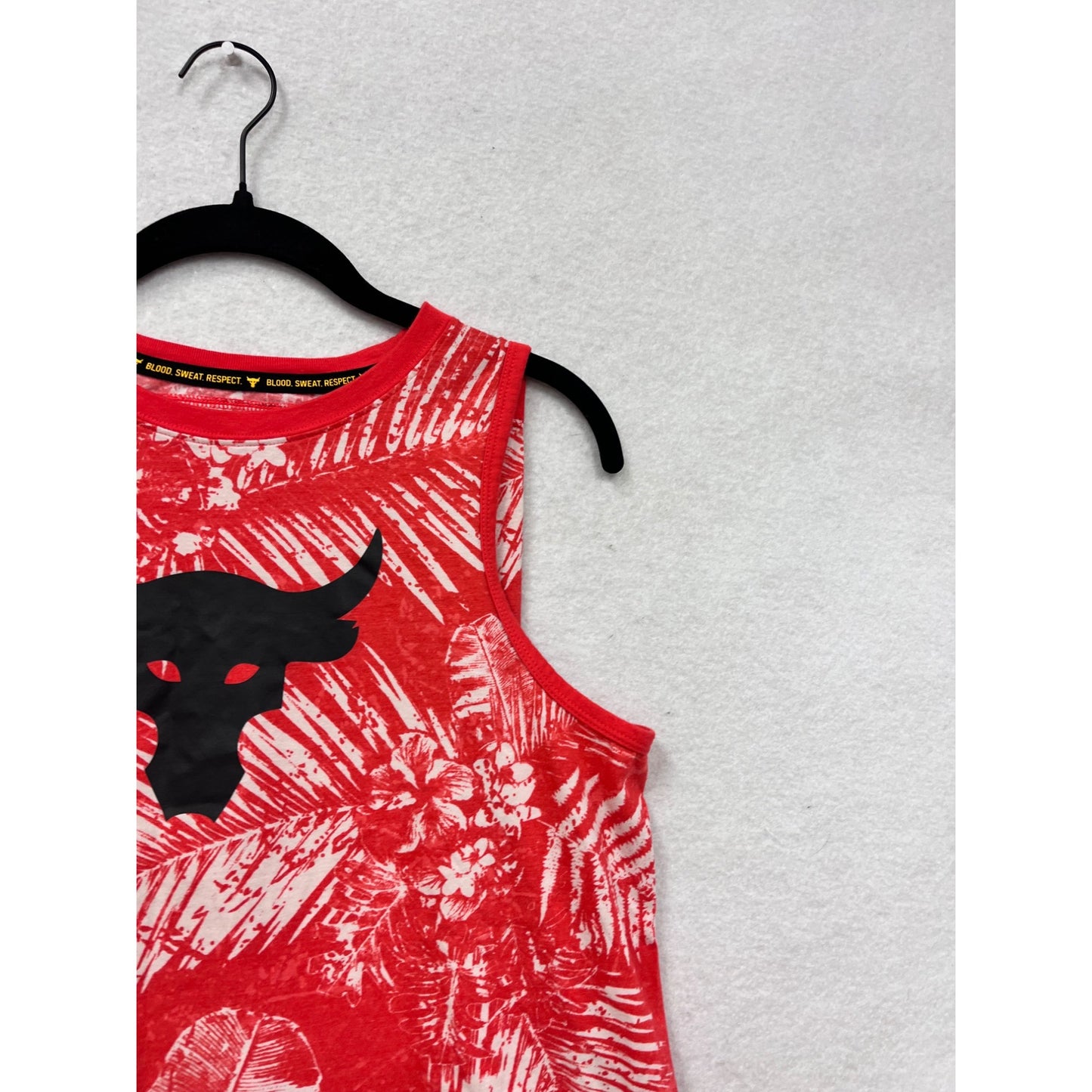 Under Armour Womens Medium Sleeveless Tank Top  #8296