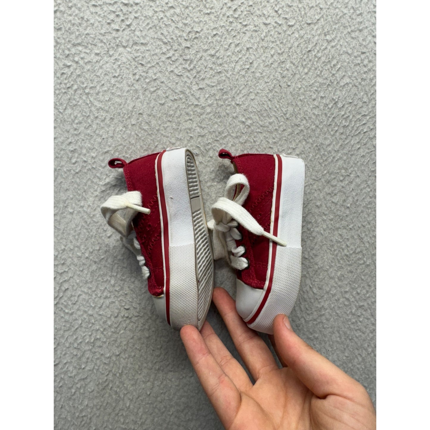 Crazy 8 Red Canvas Baby Sneakers With White Laces & Rubber Soles Size 4 #9625