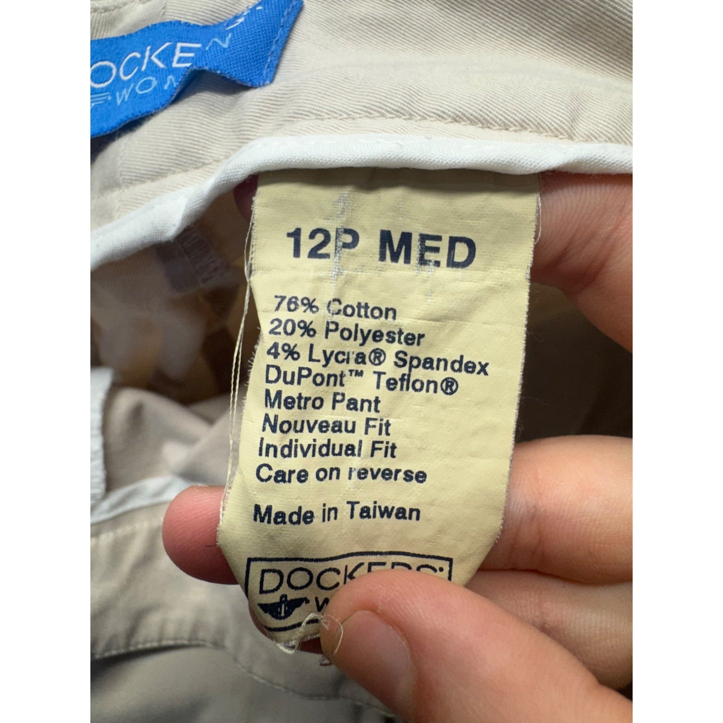 Dockers Metro Nouveau Fit Beige Pants 12P Medium 448B