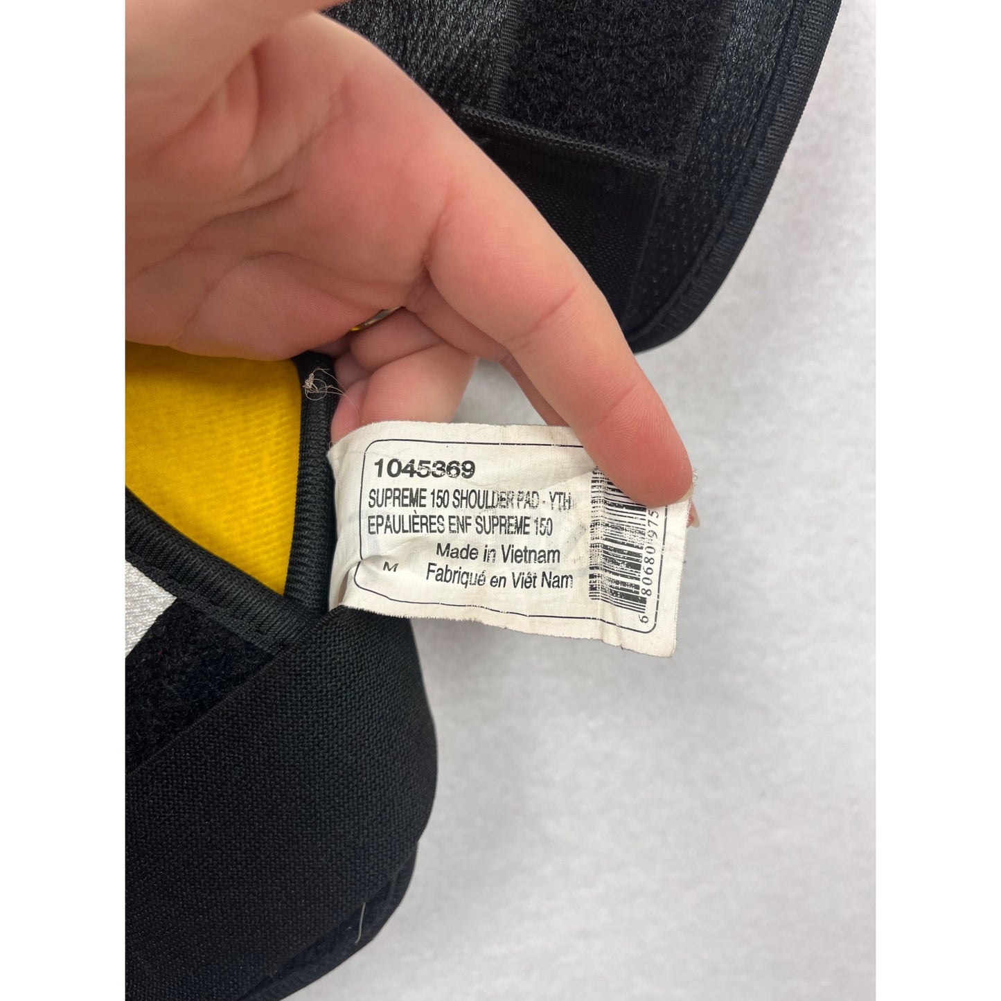 Bauer Supreme 150 Youth Medium Shoulder Pads Hockey Gear Black & Yellow #6324