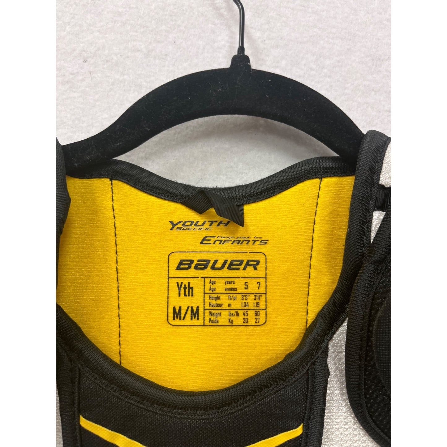 Bauer Supreme 150 Youth Medium Shoulder Pads Hockey Gear Black & Yellow #6324