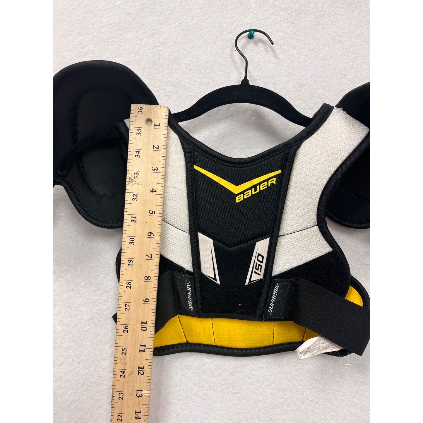 Bauer Supreme 150 Youth Medium Shoulder Pads Hockey Gear Black & Yellow #6324