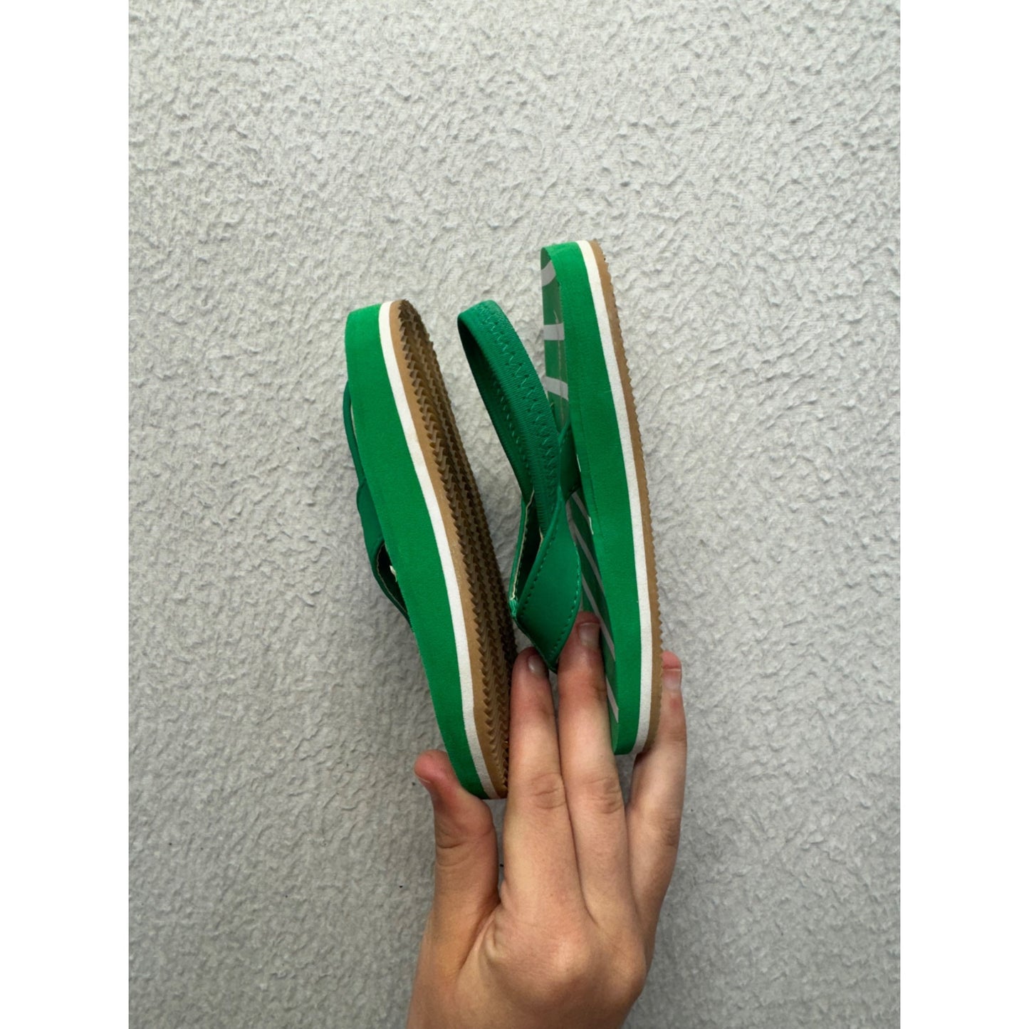 Green & White Striped Kids Beach Sandals Flip Flops Comfort Footwear #9647