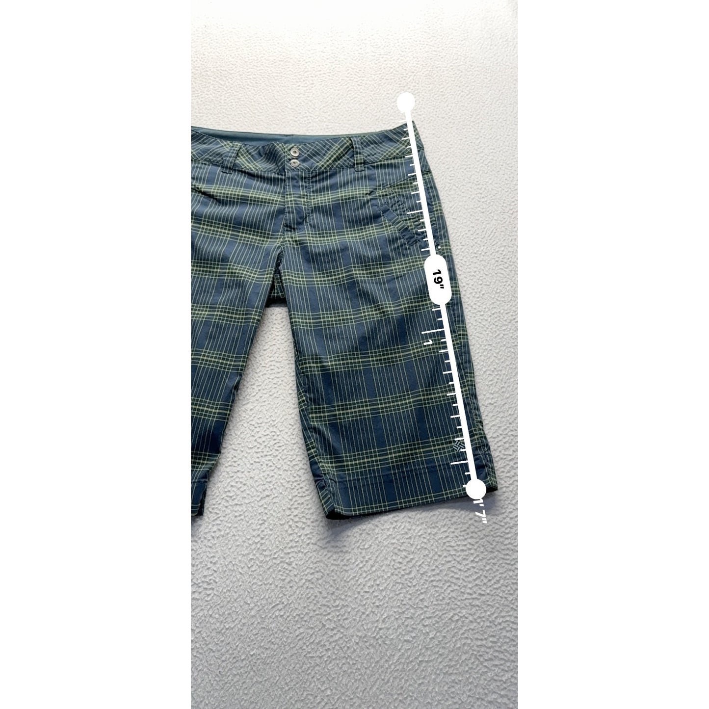 Columbia Plaid Bermuda Shorts Size 4 #9029